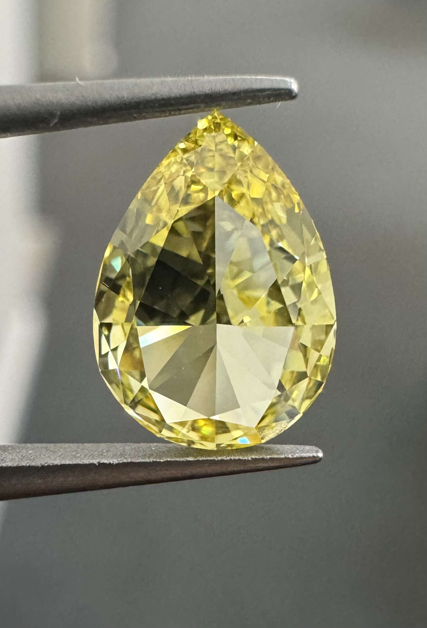 1.00ct Pear SINGLE image 2 of 3