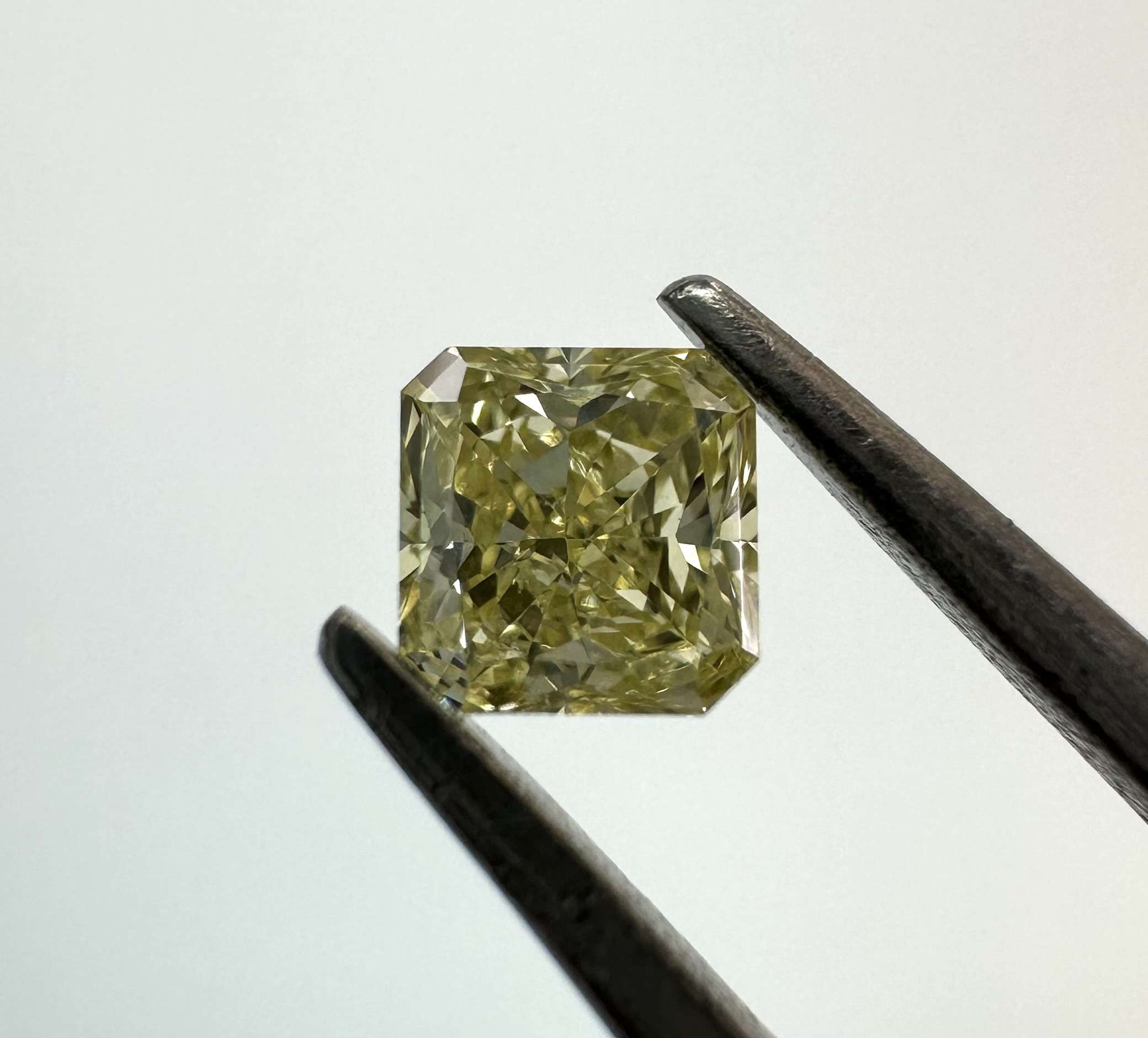 0.24ct Square SINGLE image 2 of 3