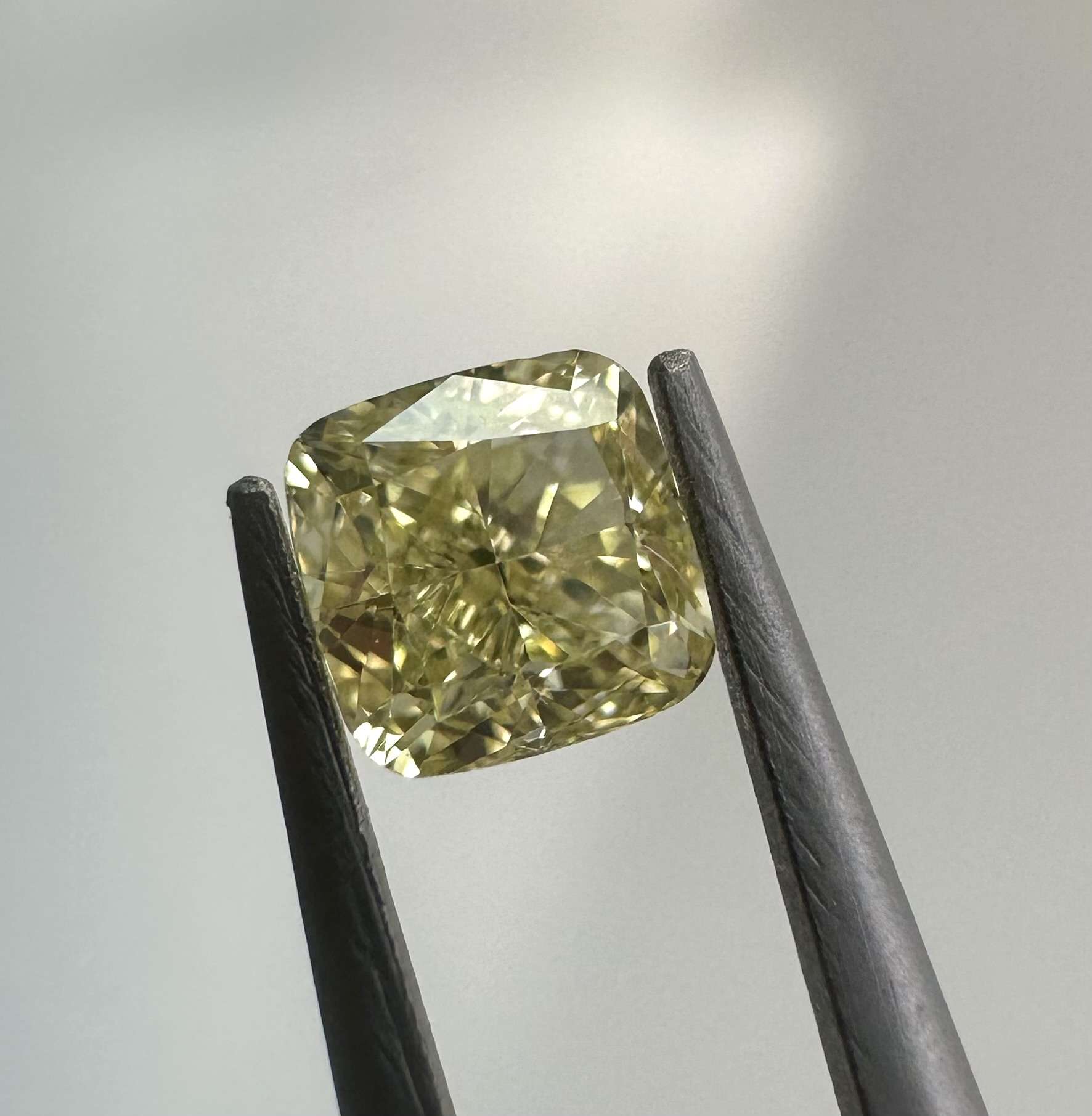 0.39ct Cushion SINGLE image 2 of 2