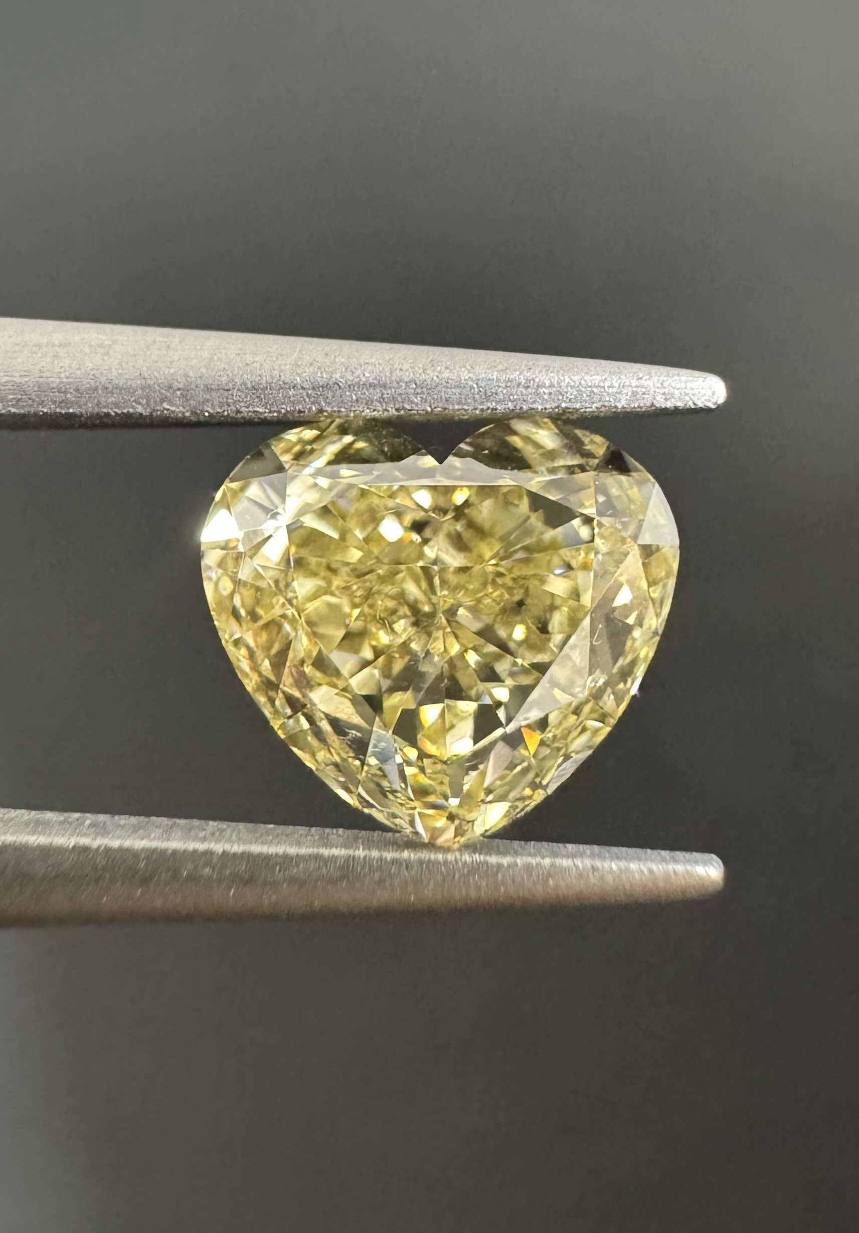 1.00ct Heart SINGLE image 2 of 3
