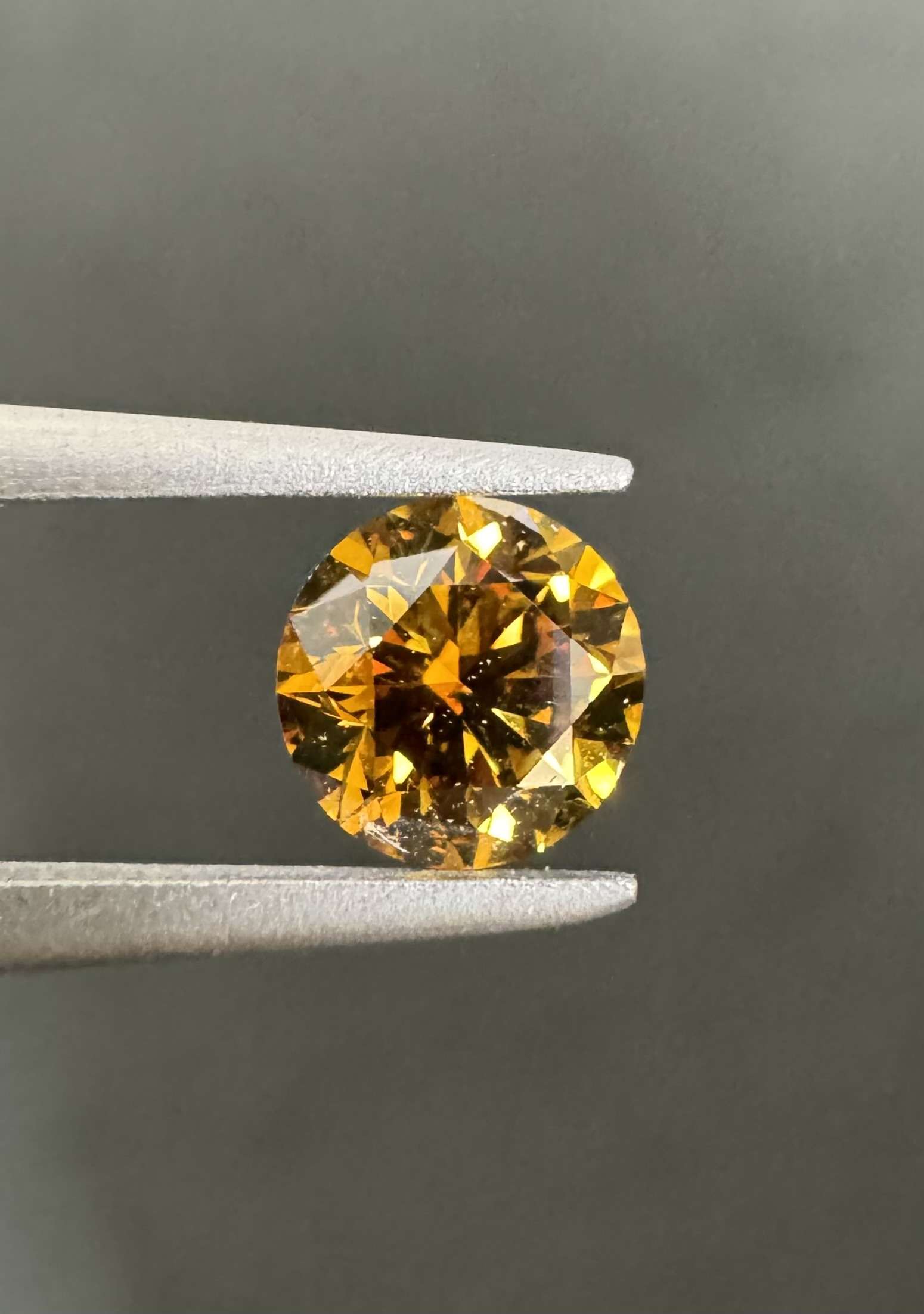 0.63ct Round SINGLE image 2 of 3