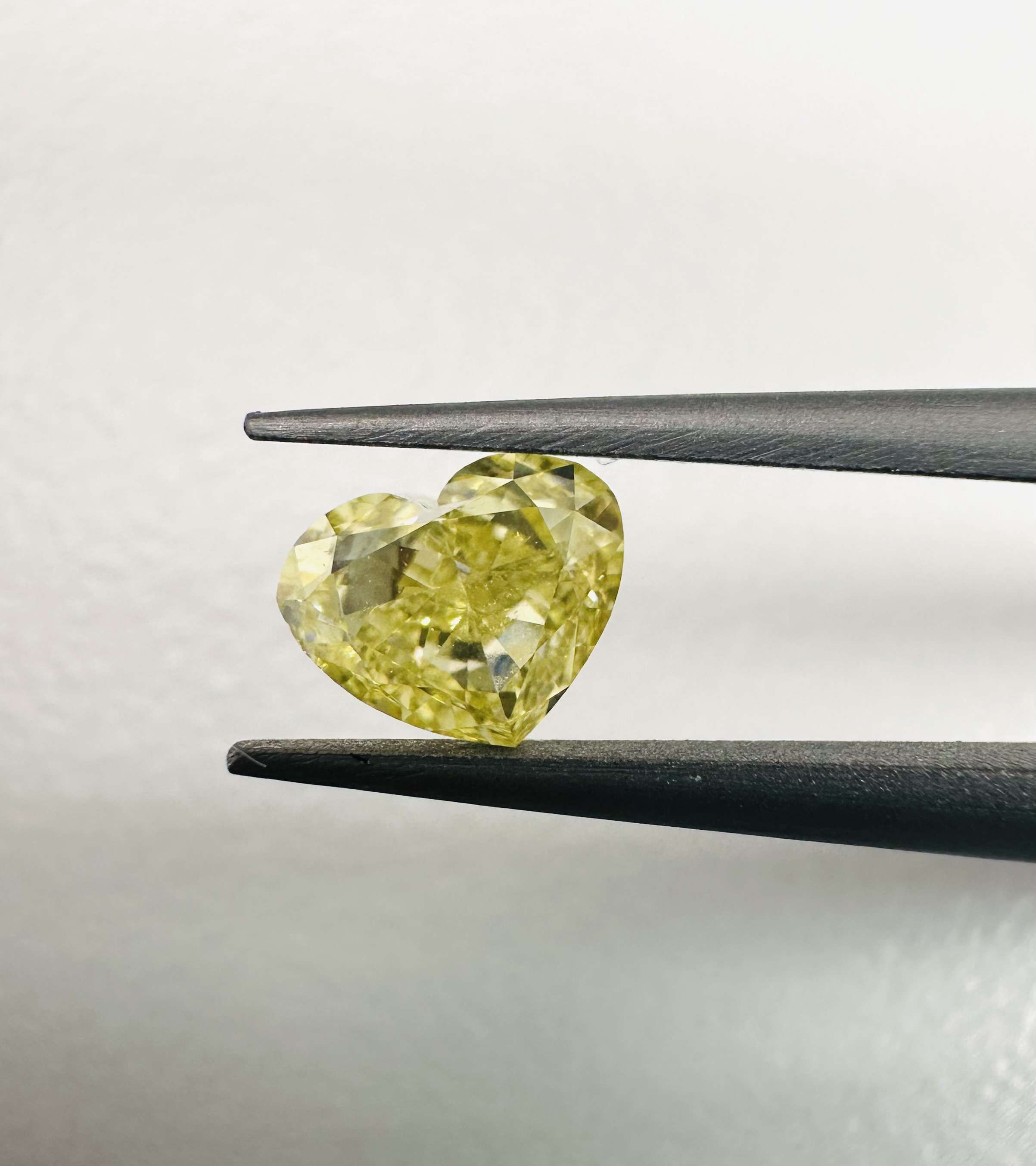 0.69ct Heart SINGLE image 2 of 3