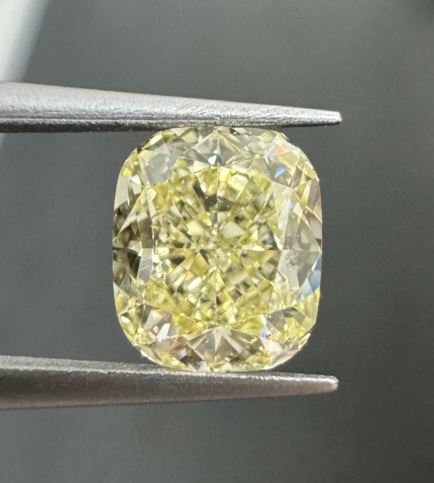 1.05ct Cushion SINGLE image 2 of 3