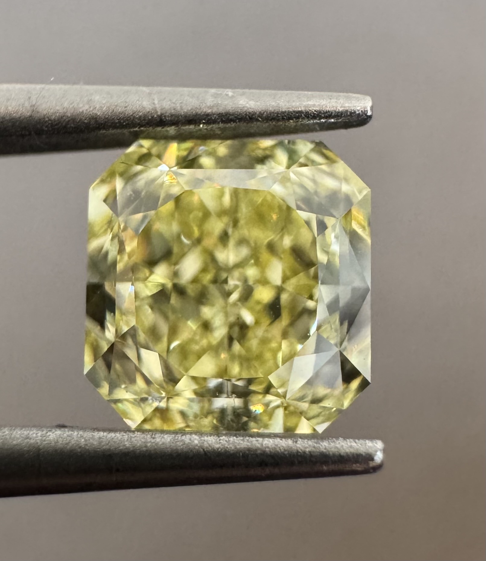 1.05ct Square SINGLE image 2 of 3