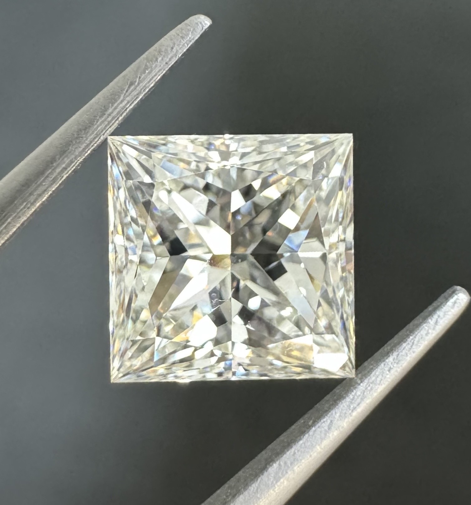 2.39ct Princess SINGLE image 2 of 3