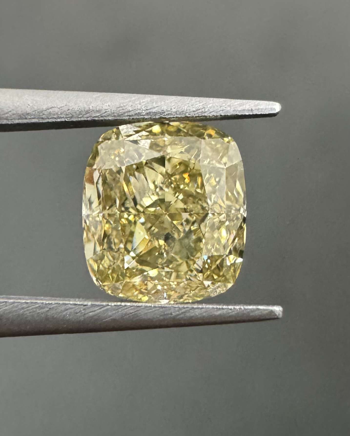 1.25ct Cushion SINGLE image 3 of 4