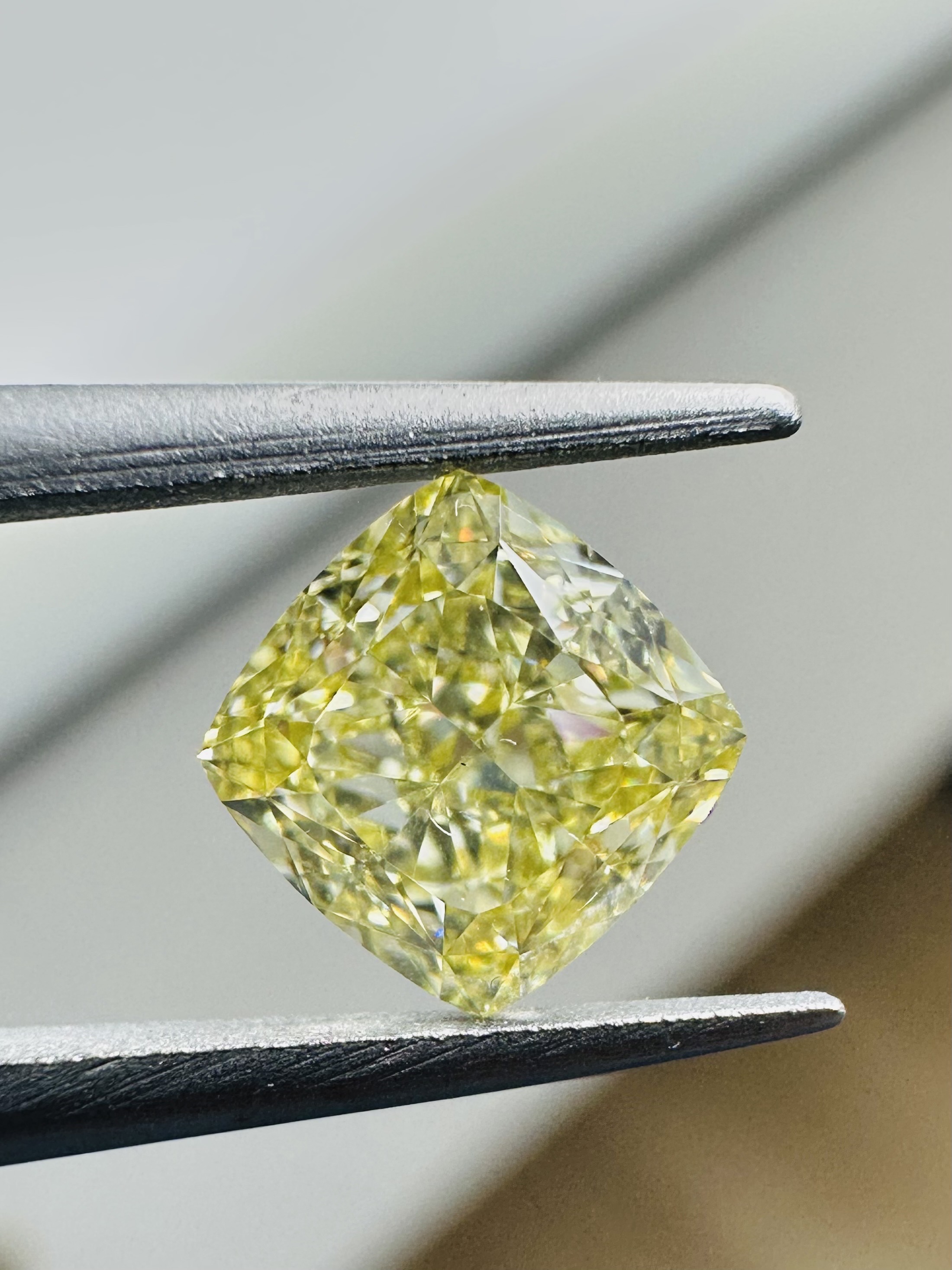 1.03ct Cushion SINGLE image 2 of 3