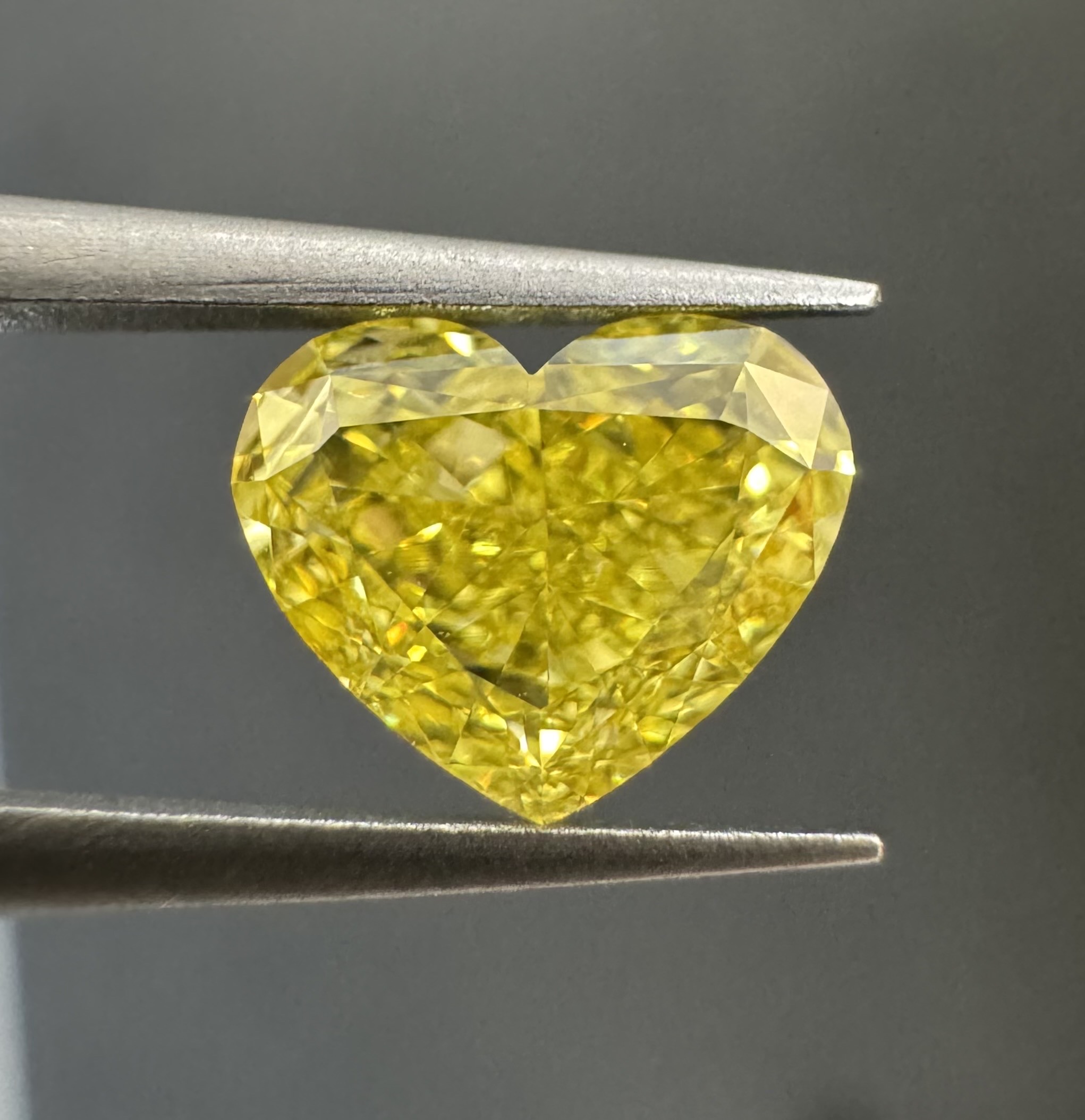 1.05ct Heart SINGLE image 2 of 3