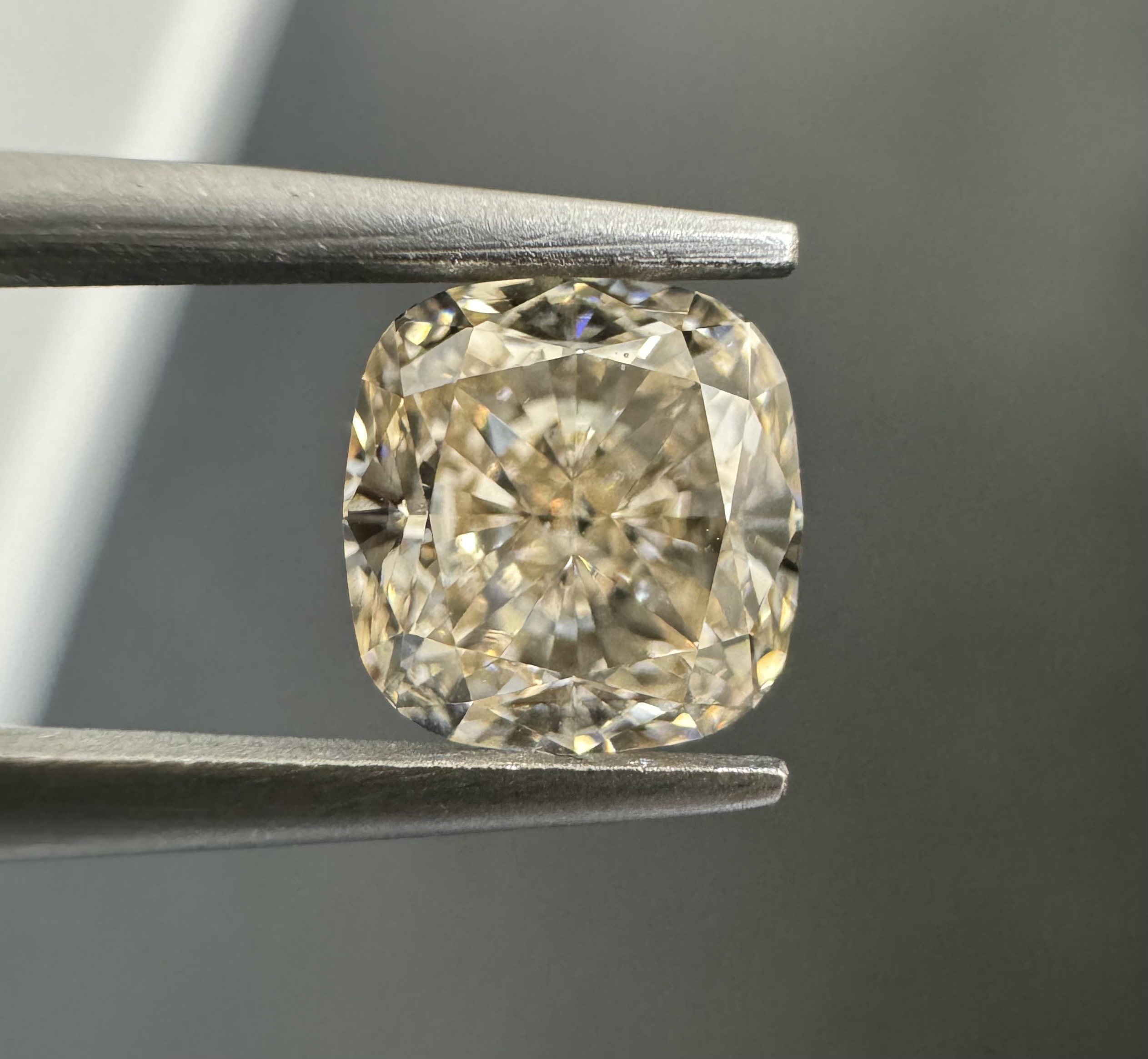 1.07ct Cushion SINGLE image 3 of 4