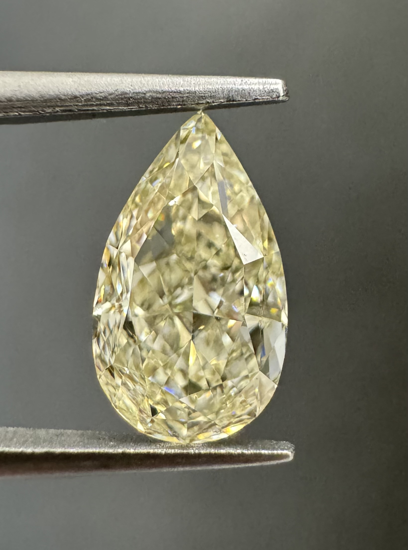 1.00ct Pear SINGLE image 2 of 3