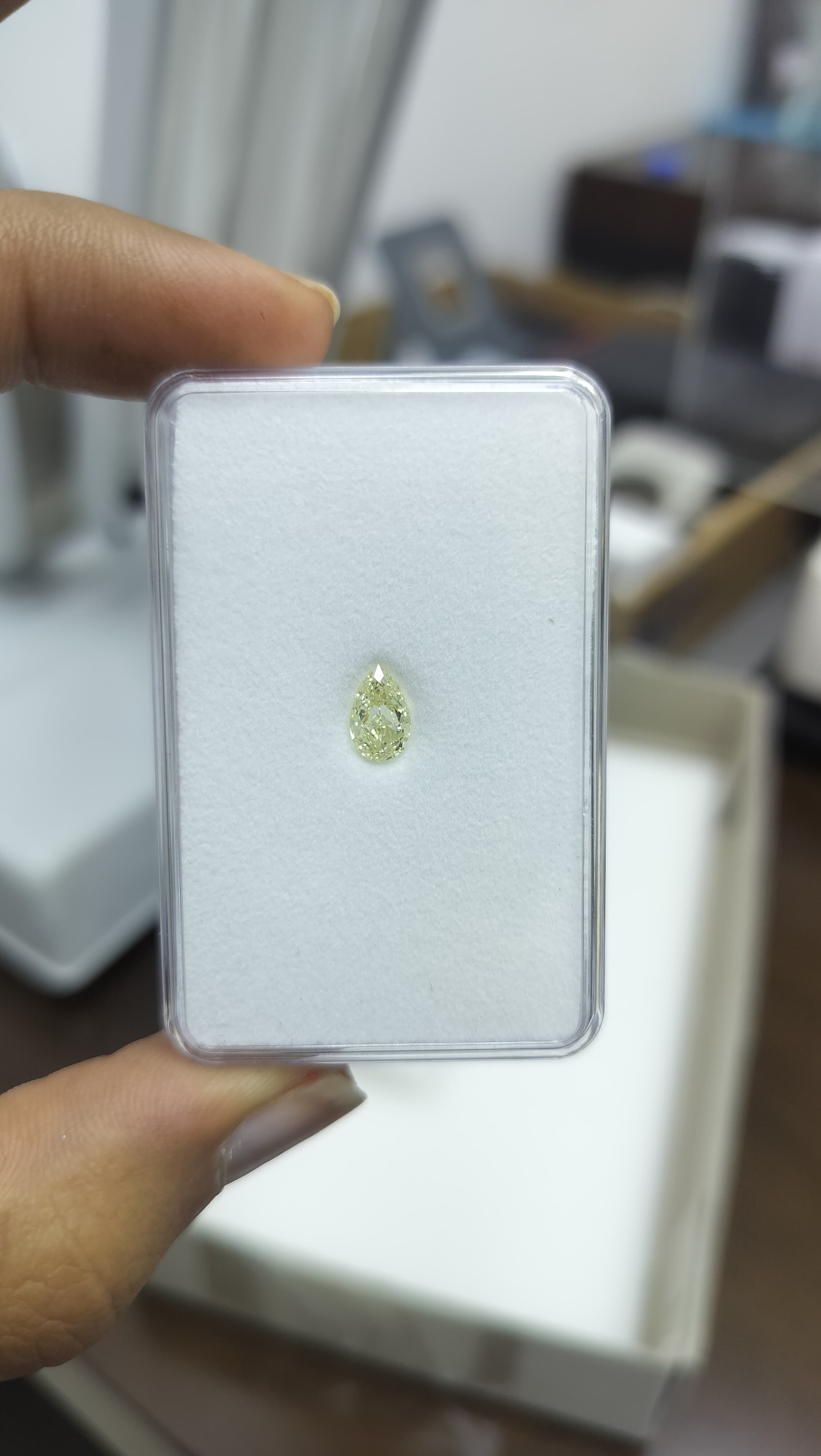 1.02ct Pear SINGLE image 2 of 3