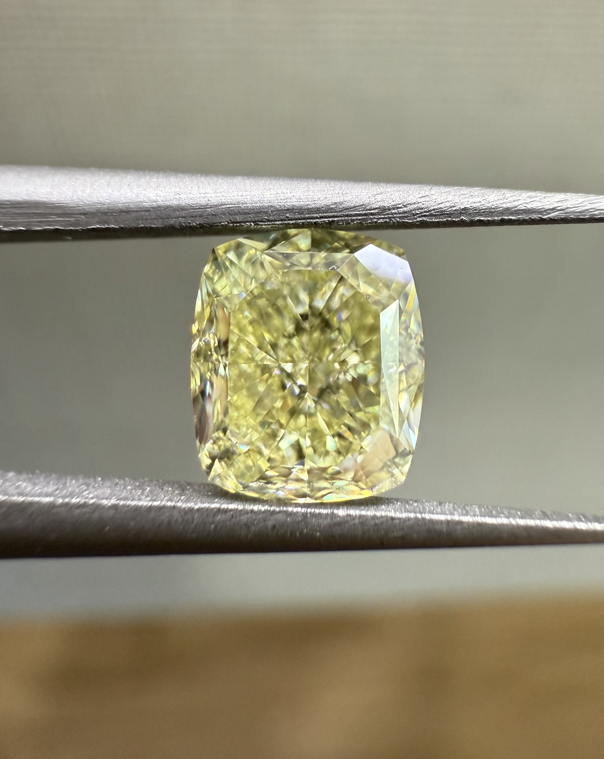 1.27ct Cushion SINGLE image 2 of 3