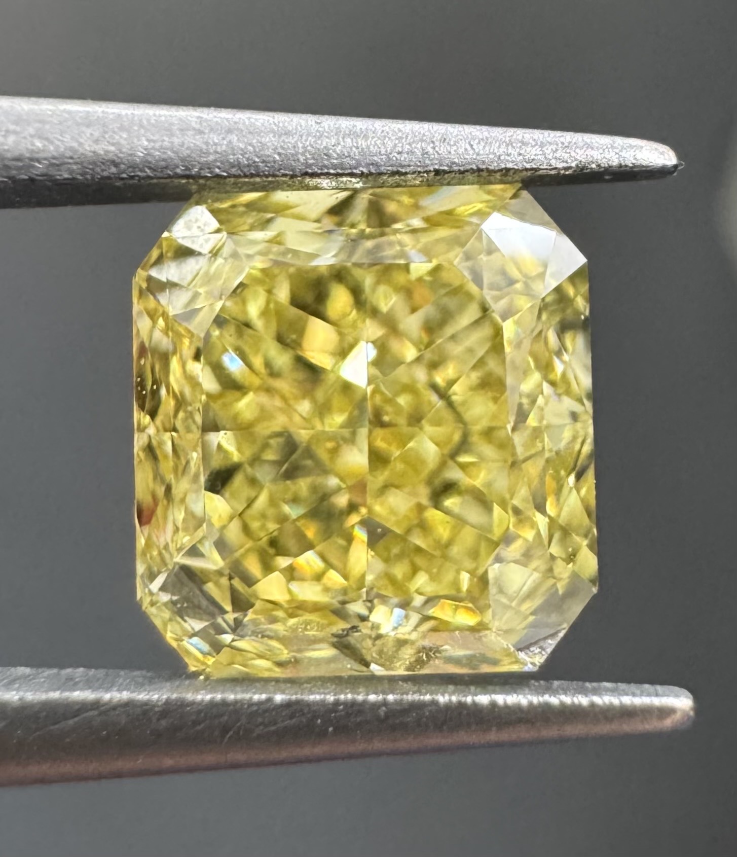 1.33ct Square SINGLE image 2 of 3