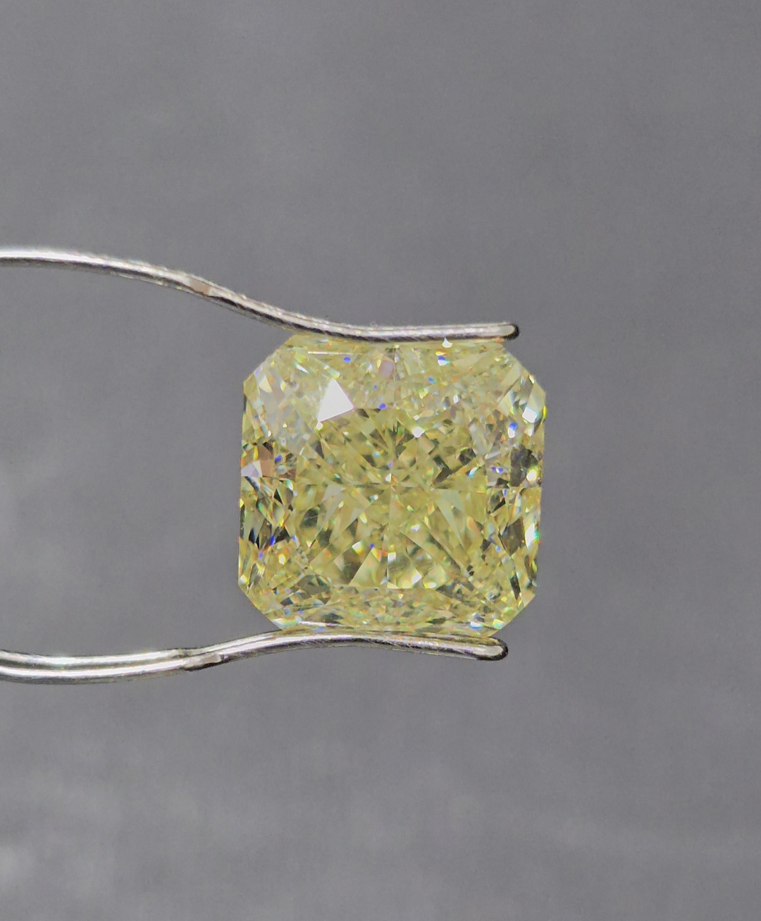 10.01ct Square SINGLE image 2 of 3