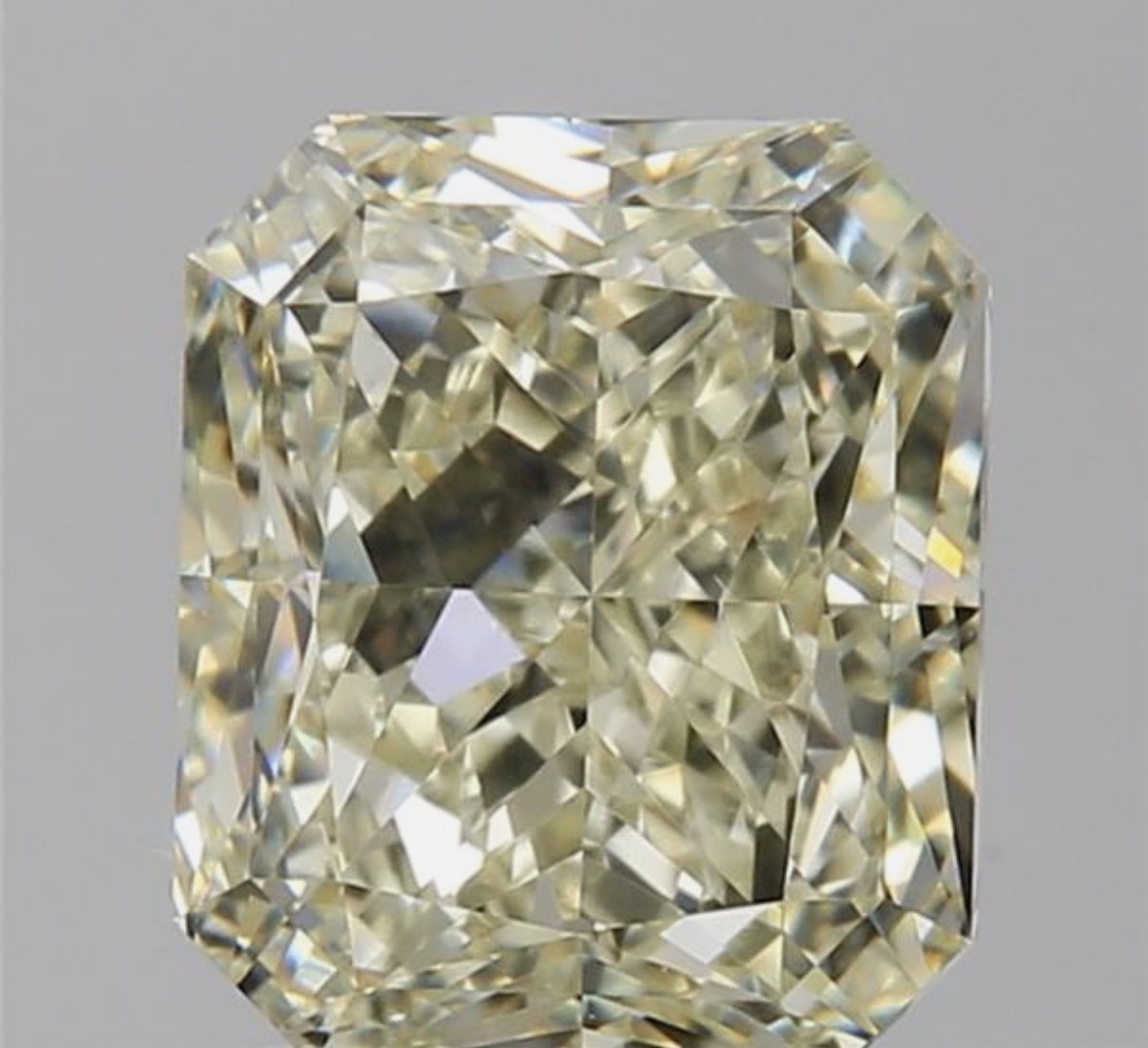 2.01ct Radiant SINGLE image 2 of 3