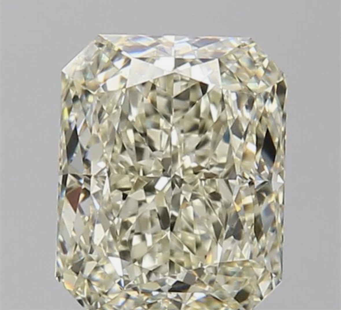 2.01ct Radiant SINGLE image 2 of 3