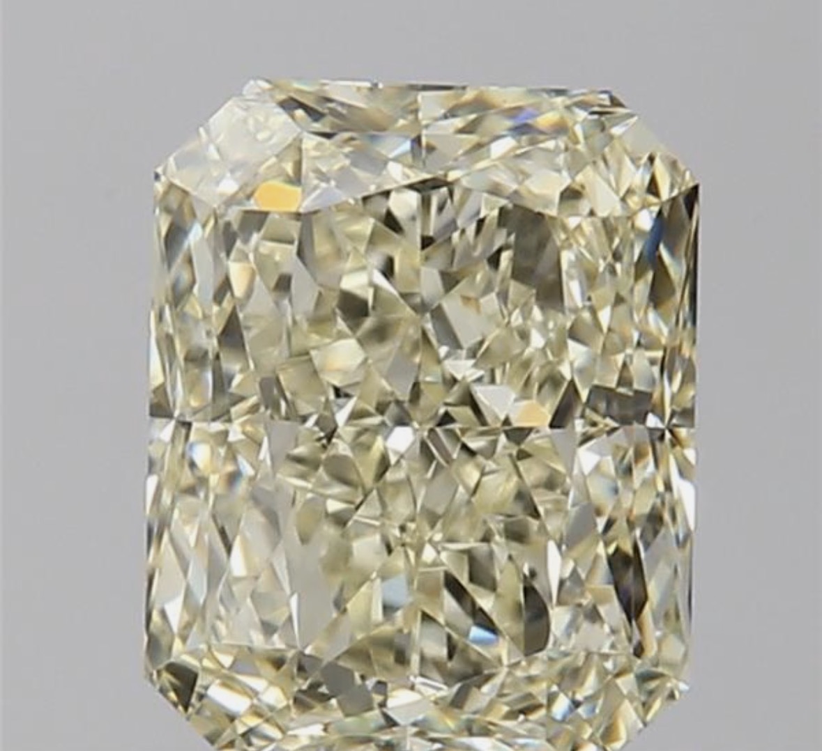 2.07ct Radiant SINGLE image 2 of 3
