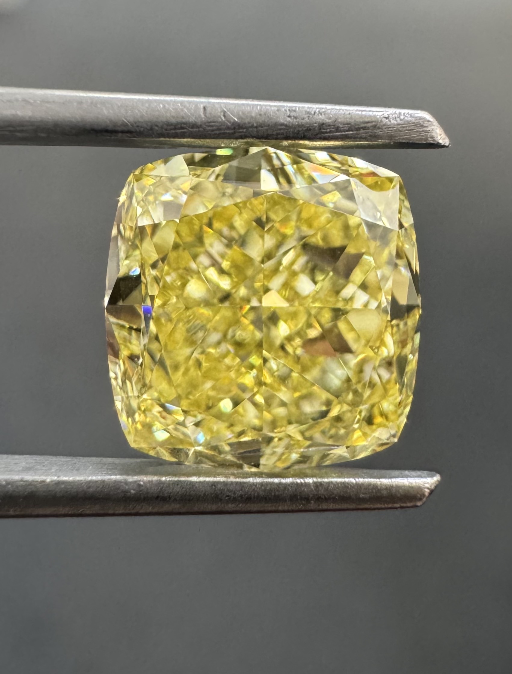 4.04ct Cushion SINGLE image 2 of 3