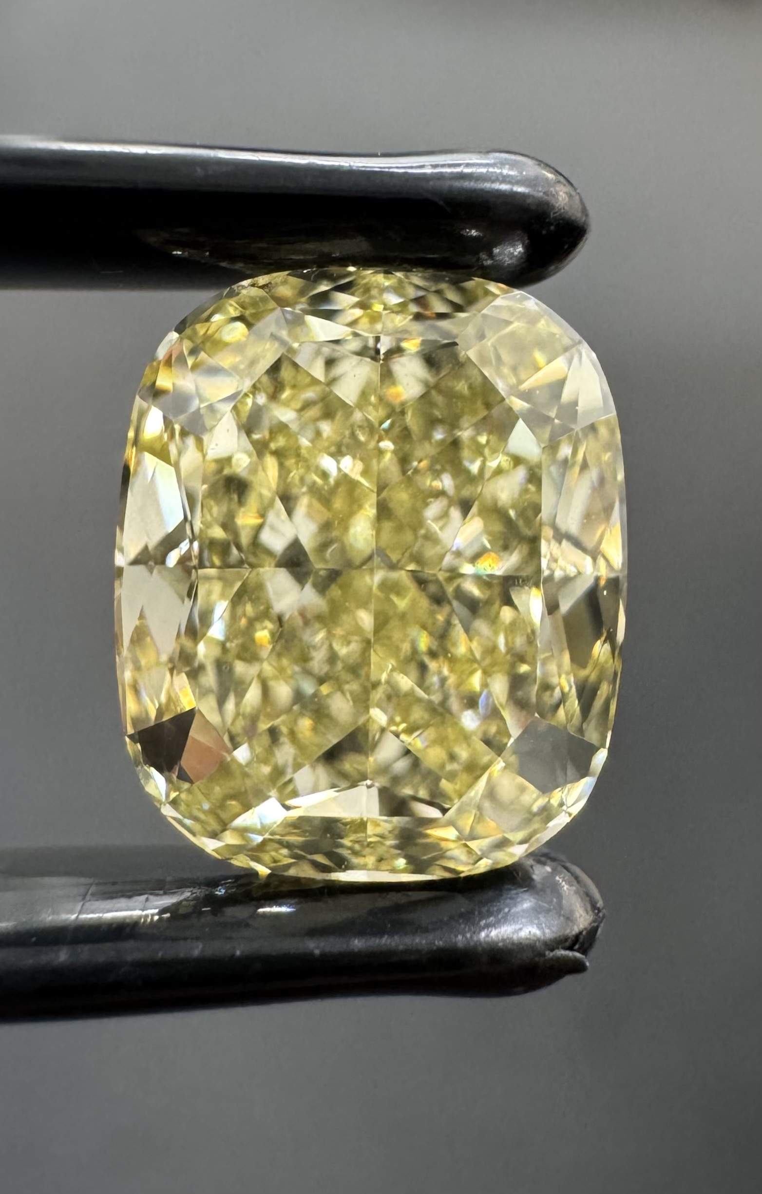 4.01ct Cushion SINGLE image 2 of 3
