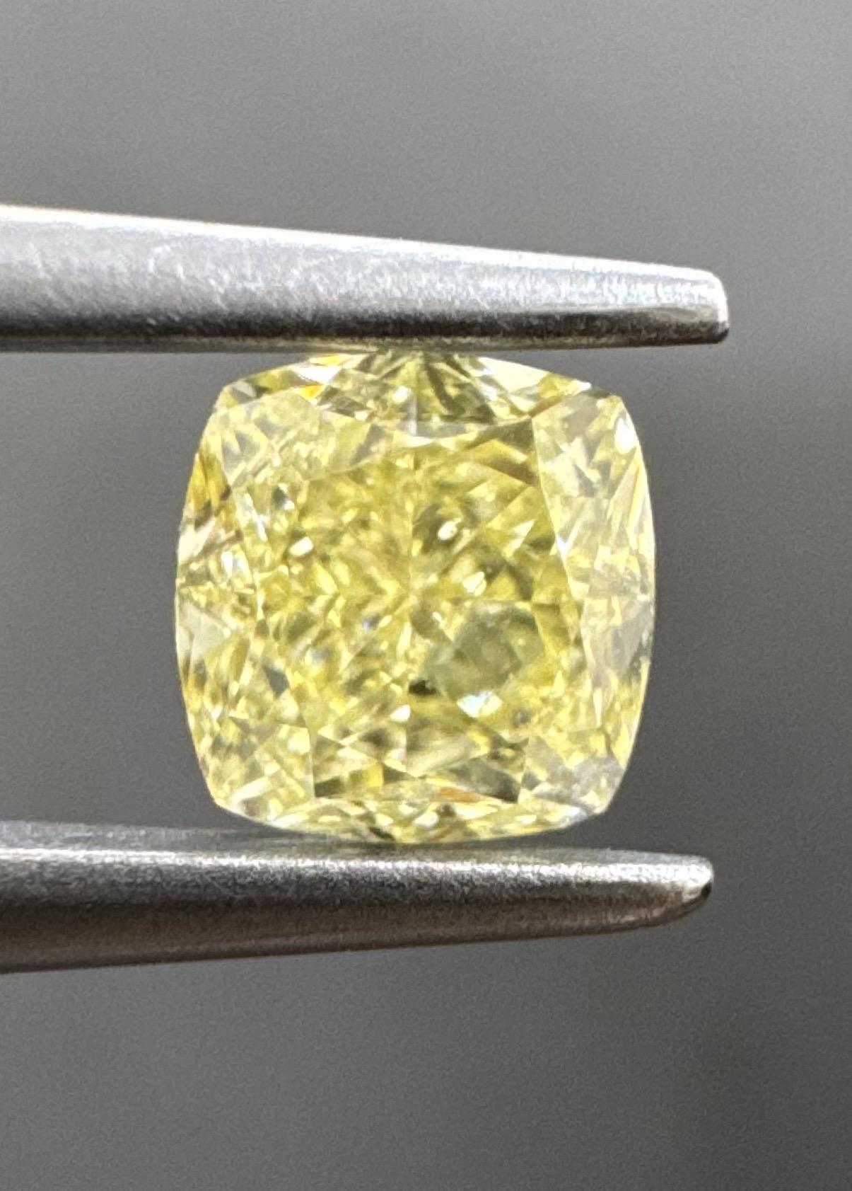 0.66ct Cushion SINGLE image 2 of 3