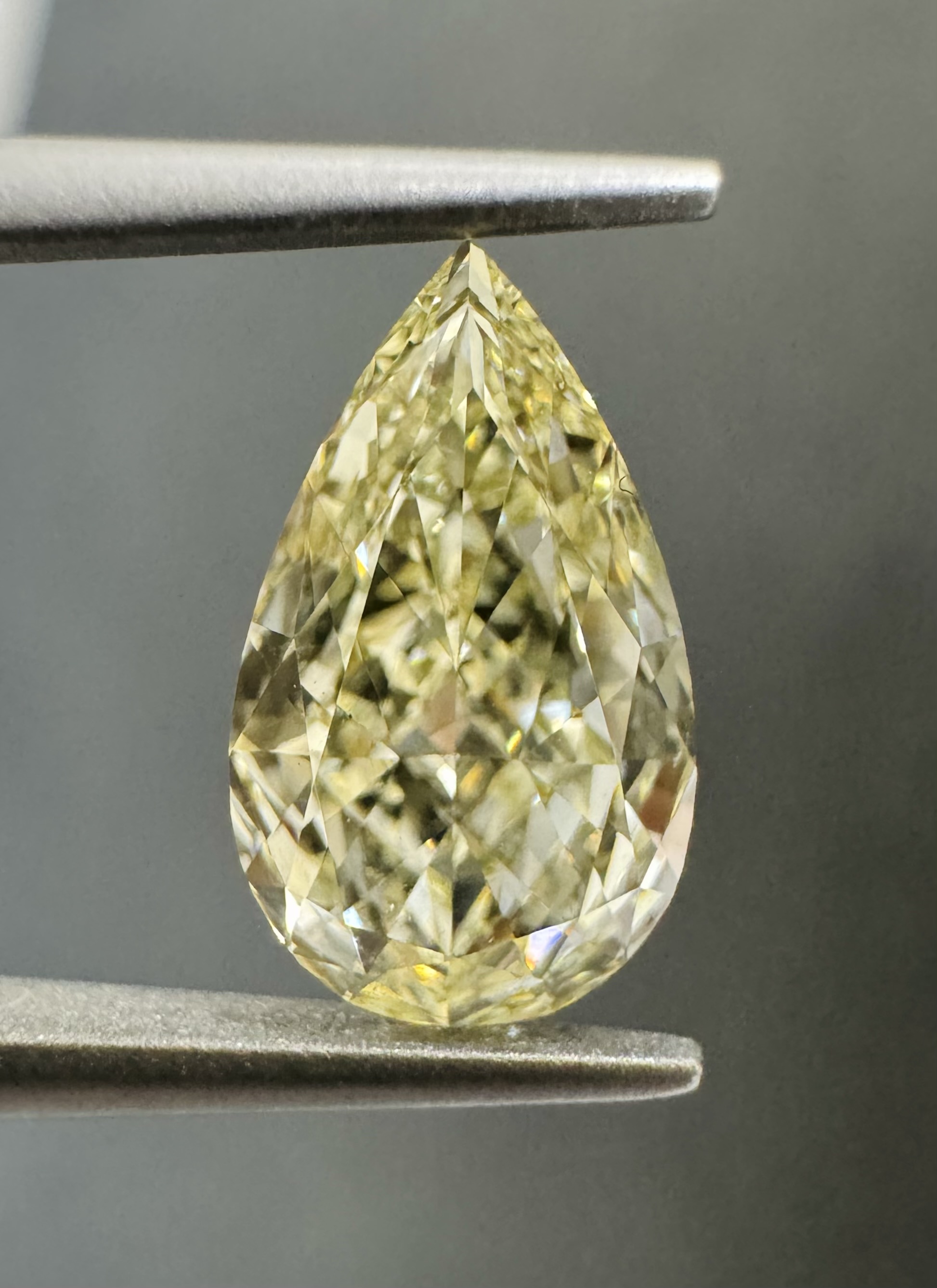 1.35ct Pear SINGLE image 2 of 3
