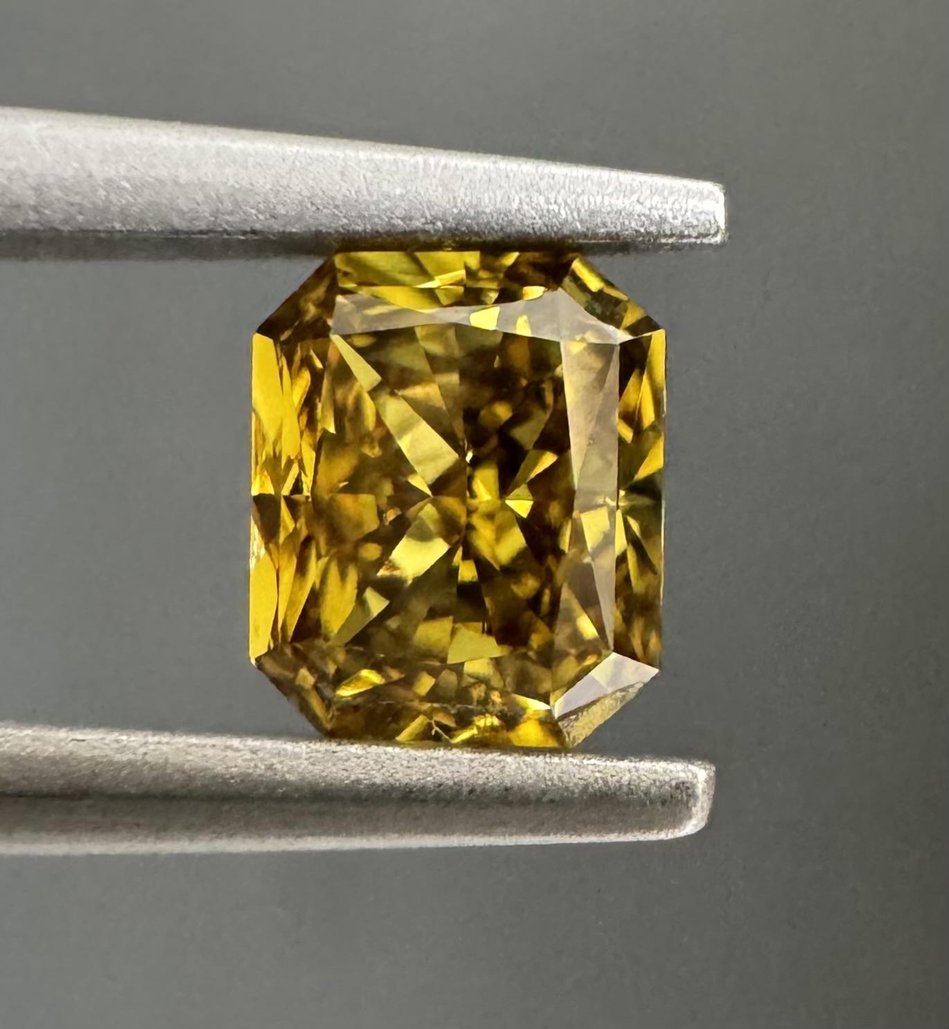 0.45ct Radiant SINGLE image 2 of 2
