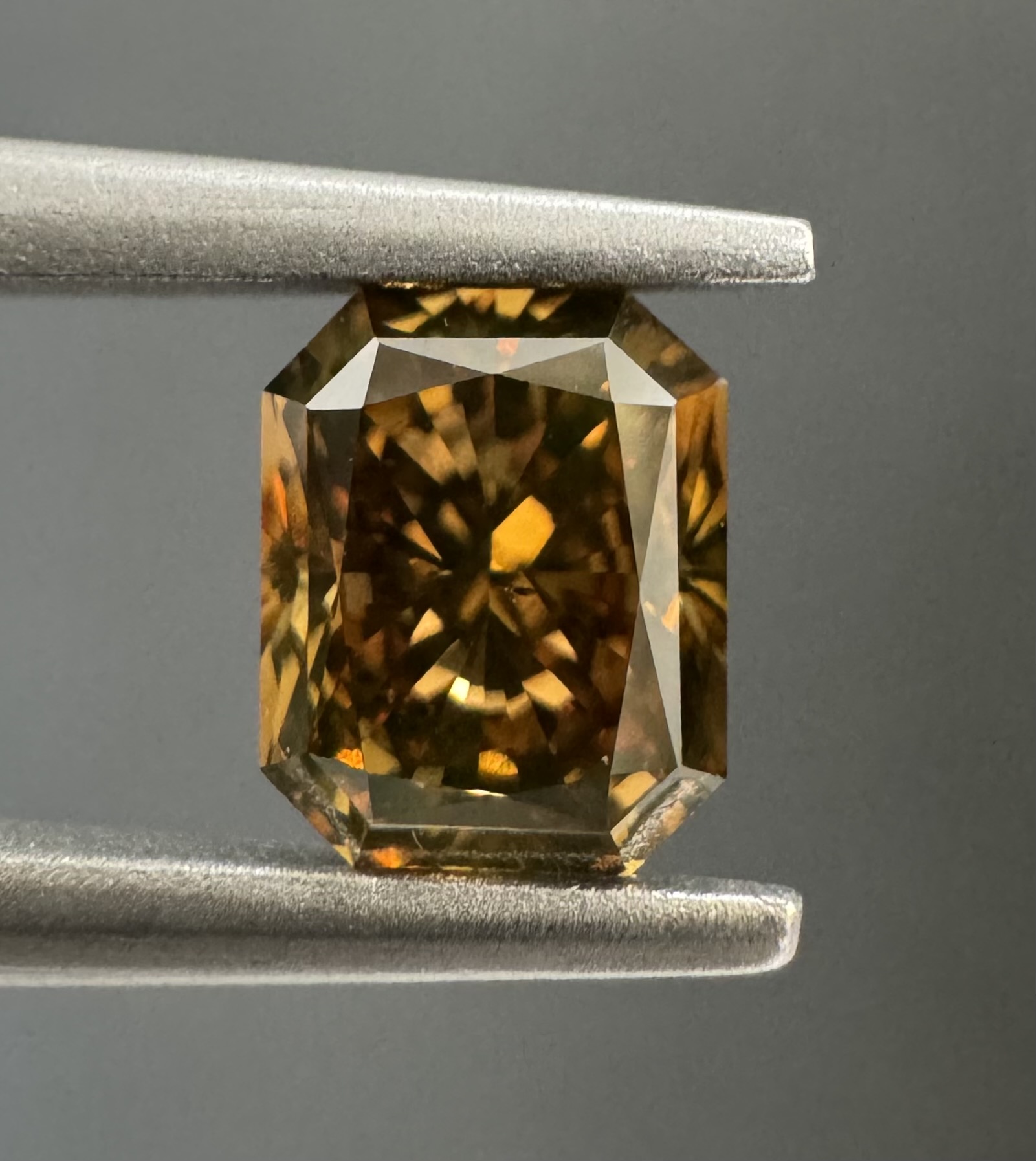 0.61ct Radiant SINGLE image 3 of 4