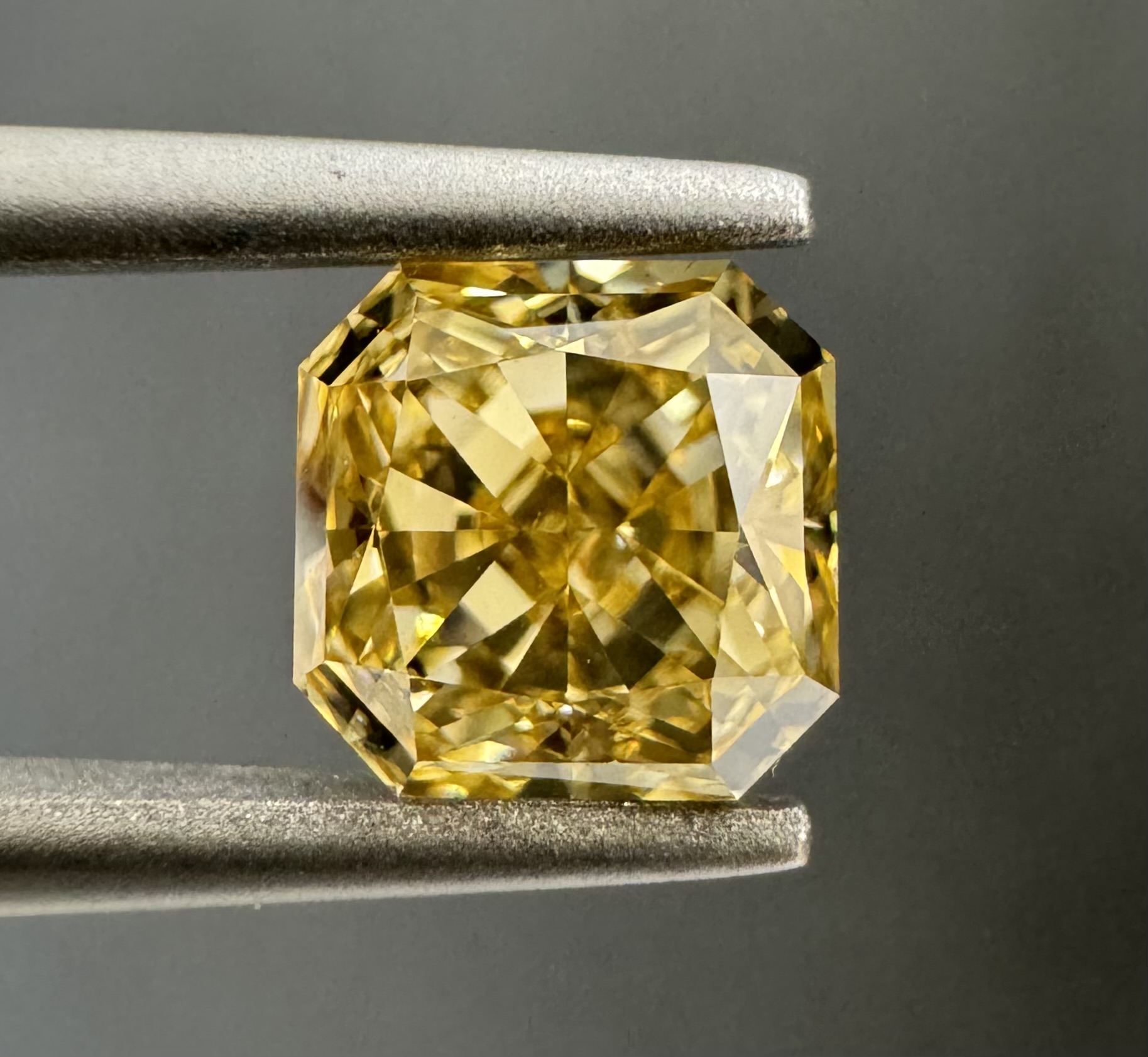 0.92ct Radiant SINGLE image 3 of 4