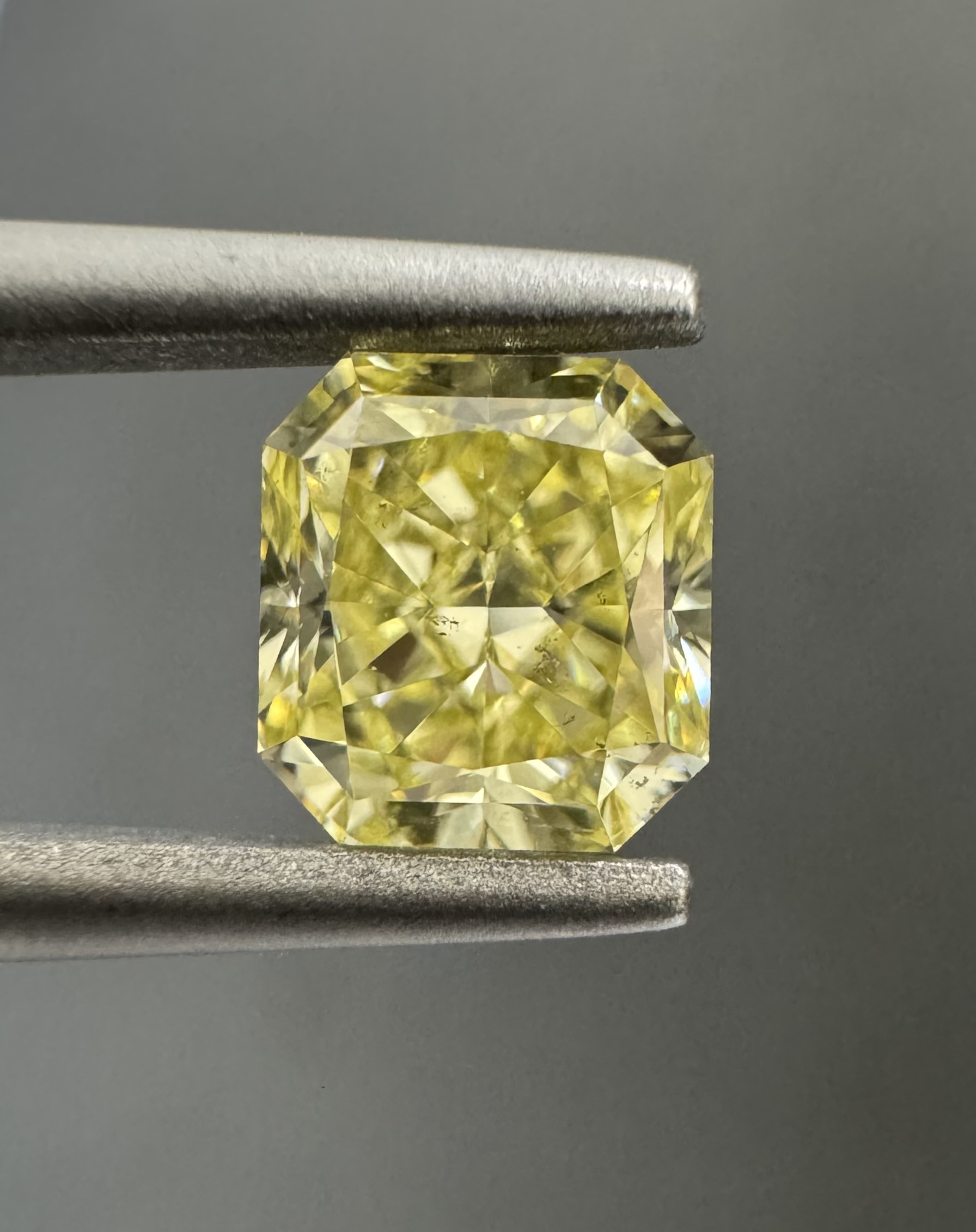 0.67ct Radiant SINGLE image 3 of 4