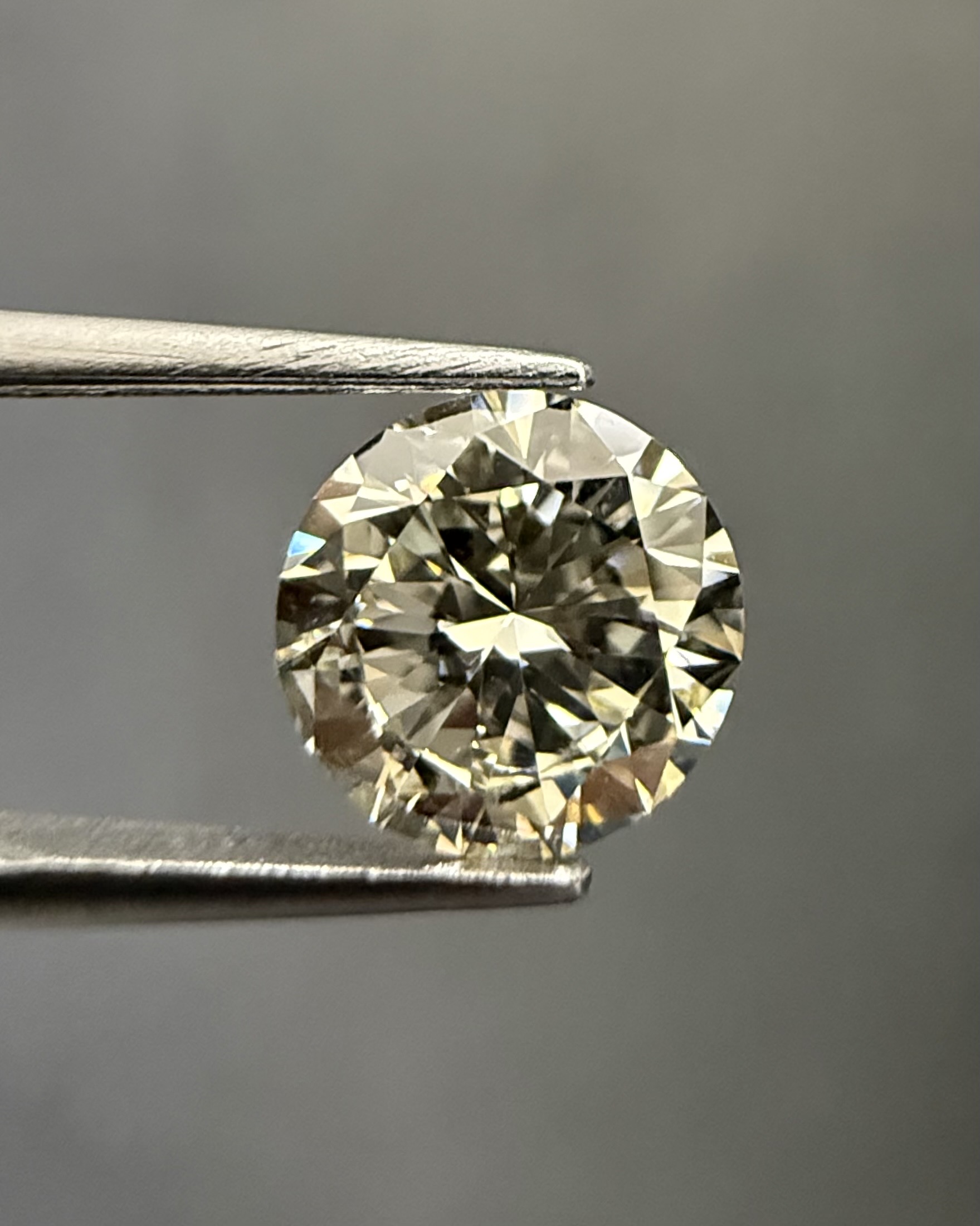 0.90ct Round SINGLE image 2 of 3