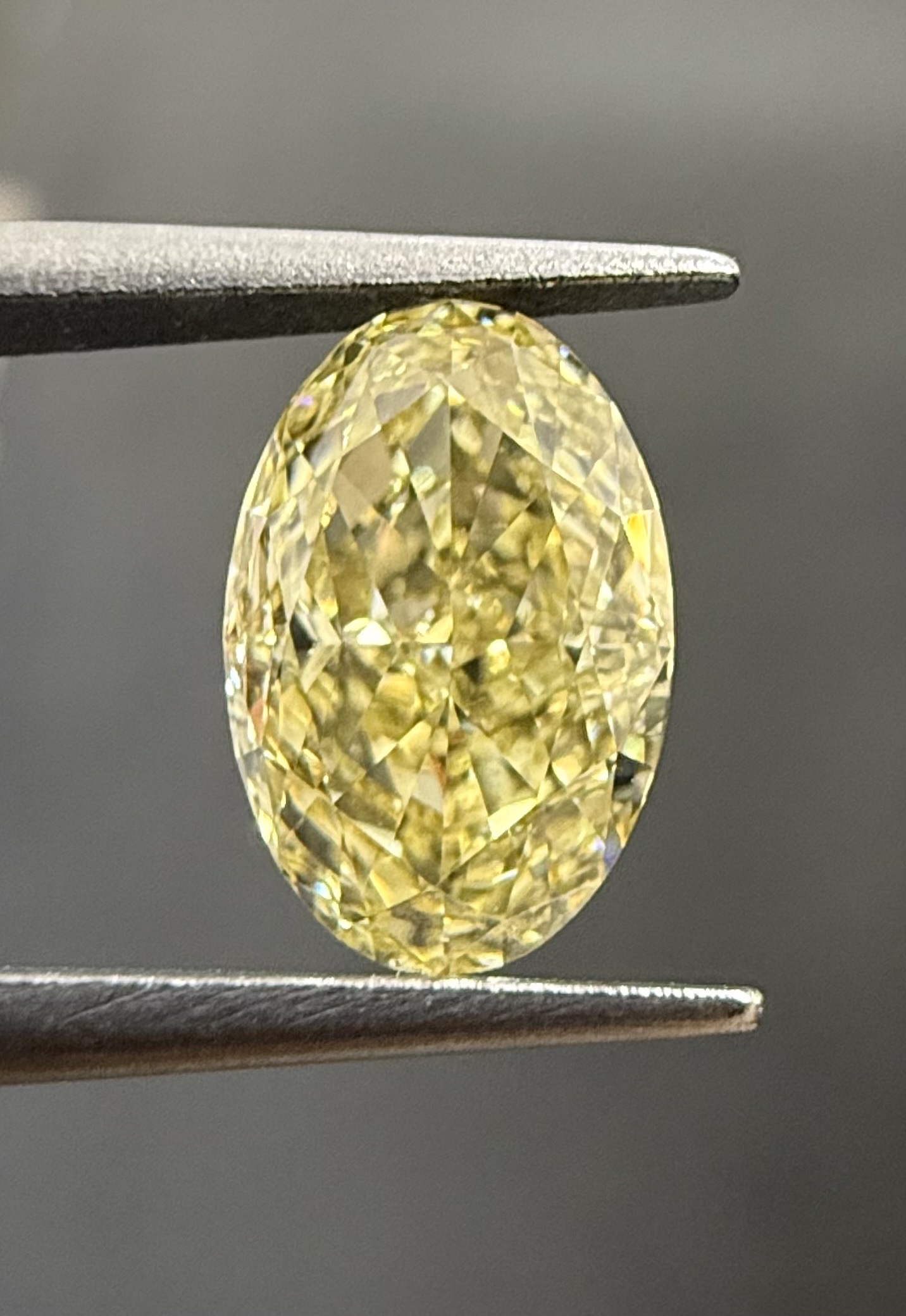 1.22ct Oval SINGLE image 2 of 3