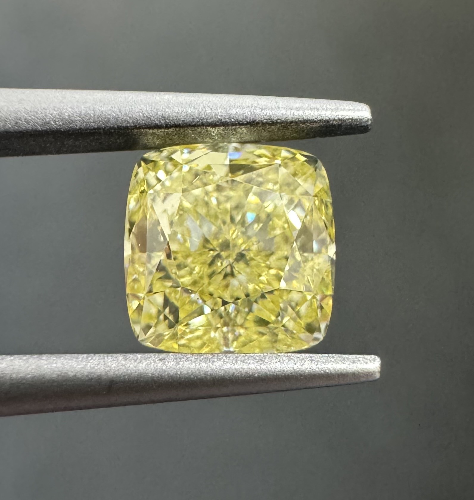 1.21ct Cushion SINGLE image 2 of 3