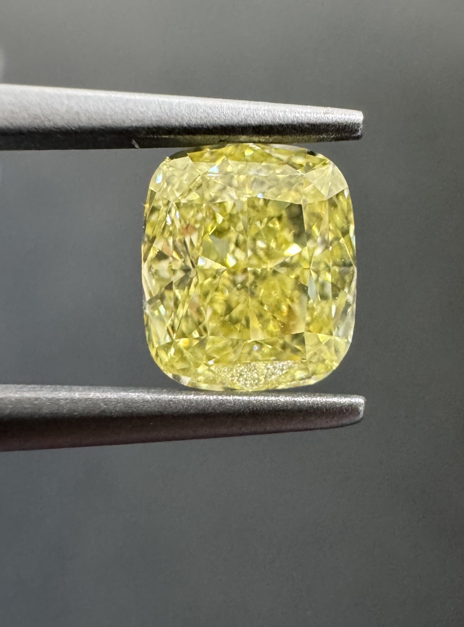 1.01ct Cushion SINGLE image 2 of 3