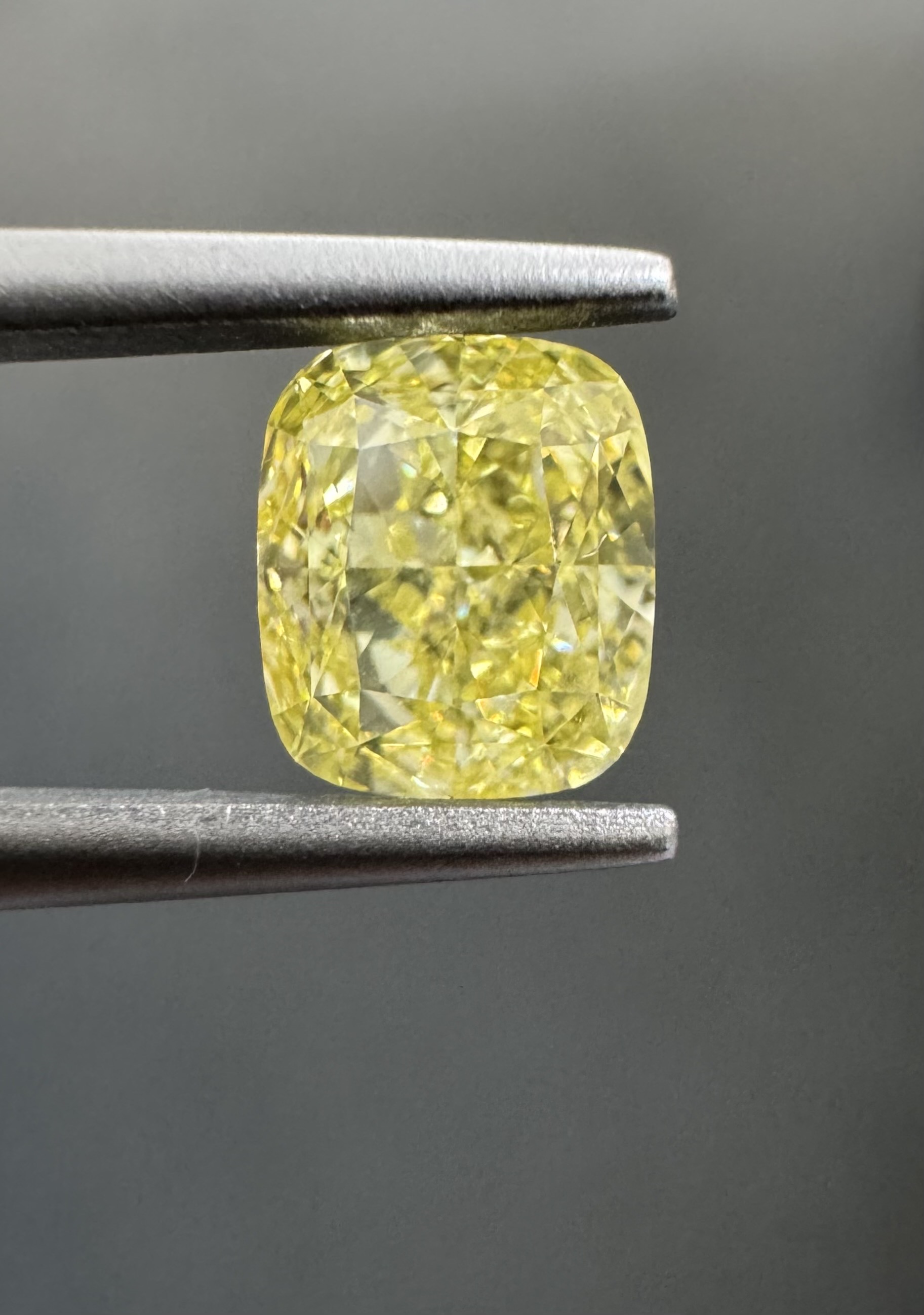 0.90ct Cushion SINGLE image 2 of 3