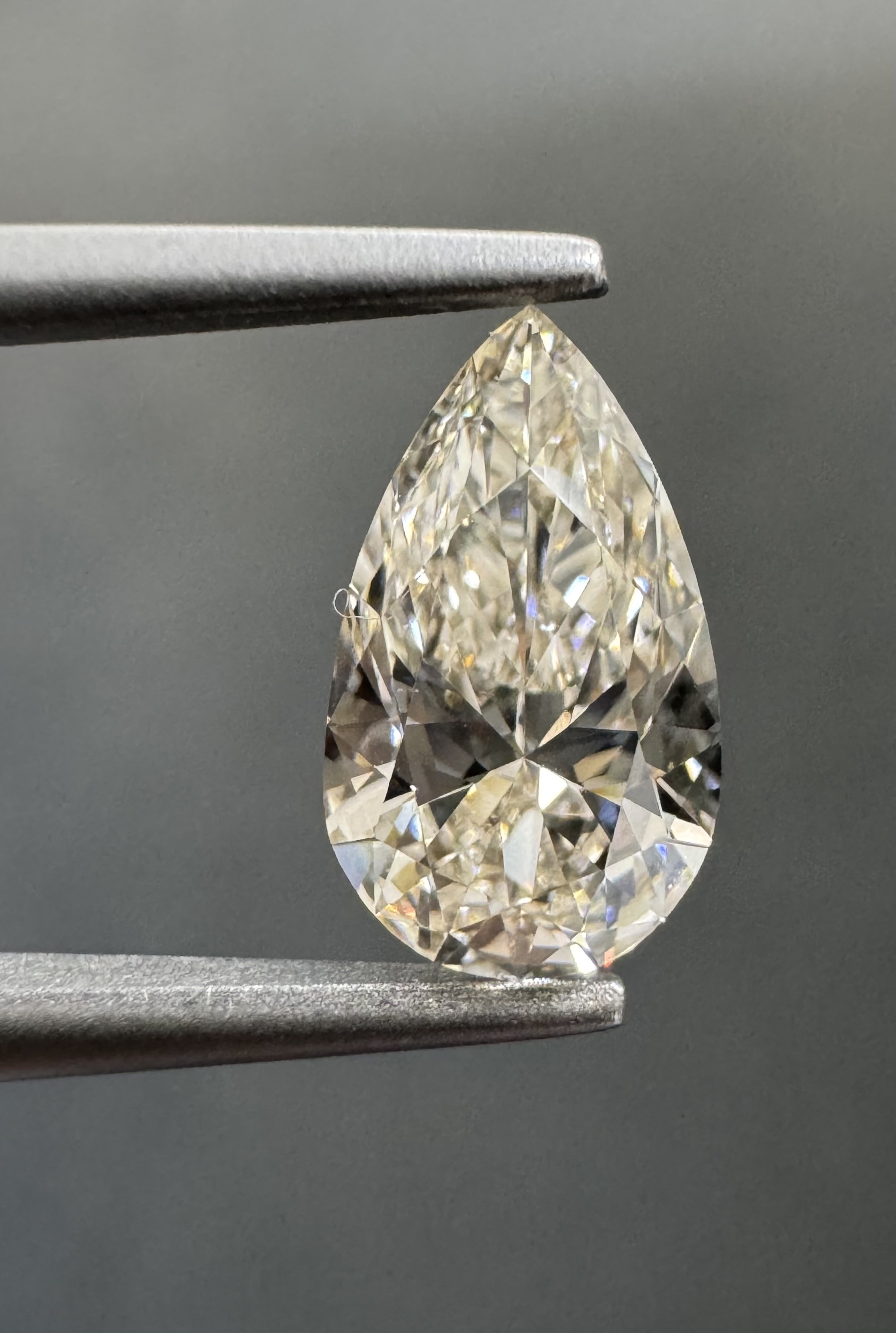 0.90ct Pear SINGLE image 2 of 3