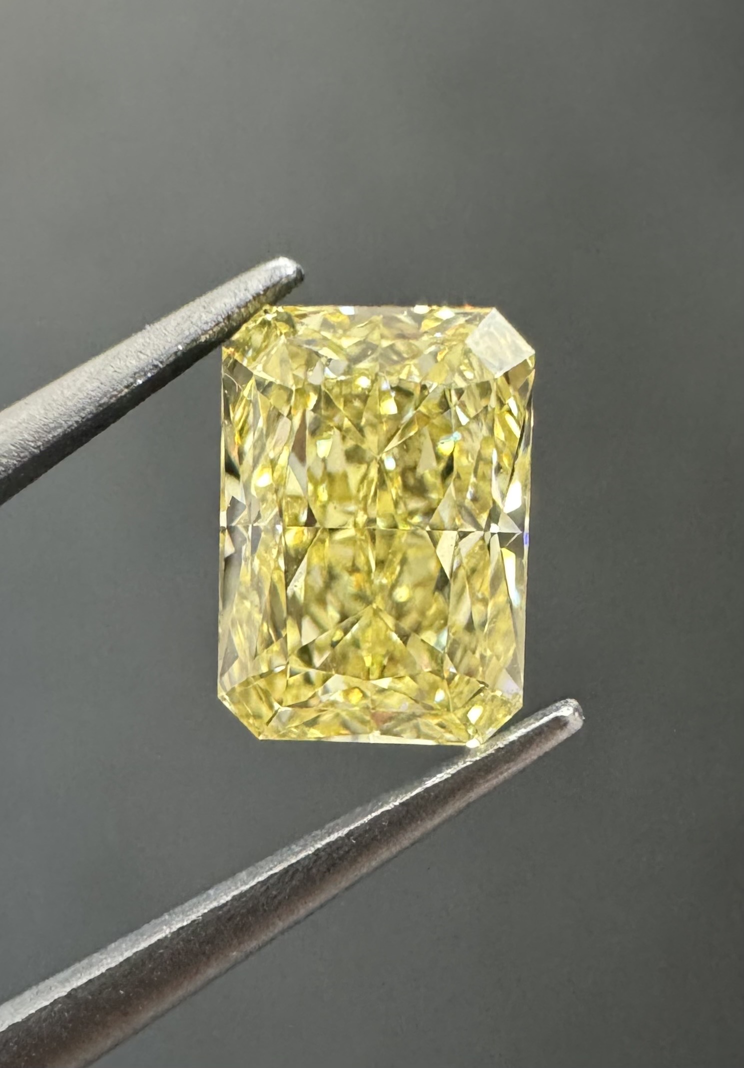 0.82ct Radiant SINGLE image 2 of 3