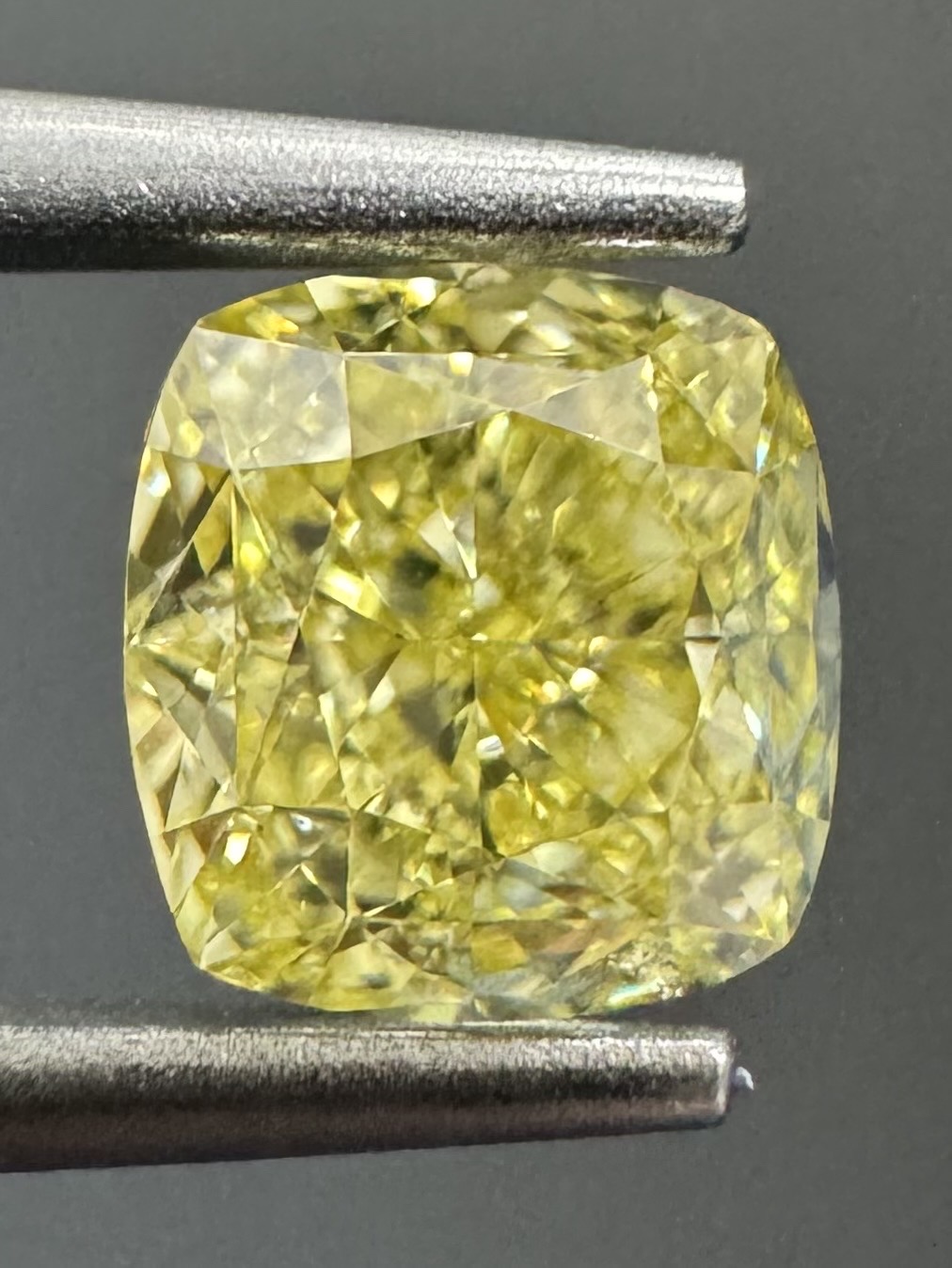 0.60ct Cushion SINGLE image 2 of 3