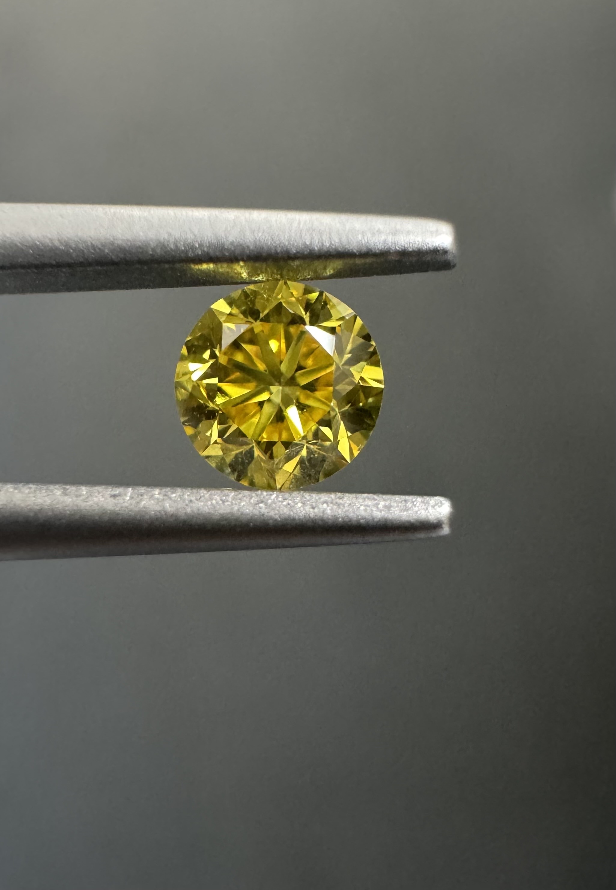 0.21ct Round SINGLE