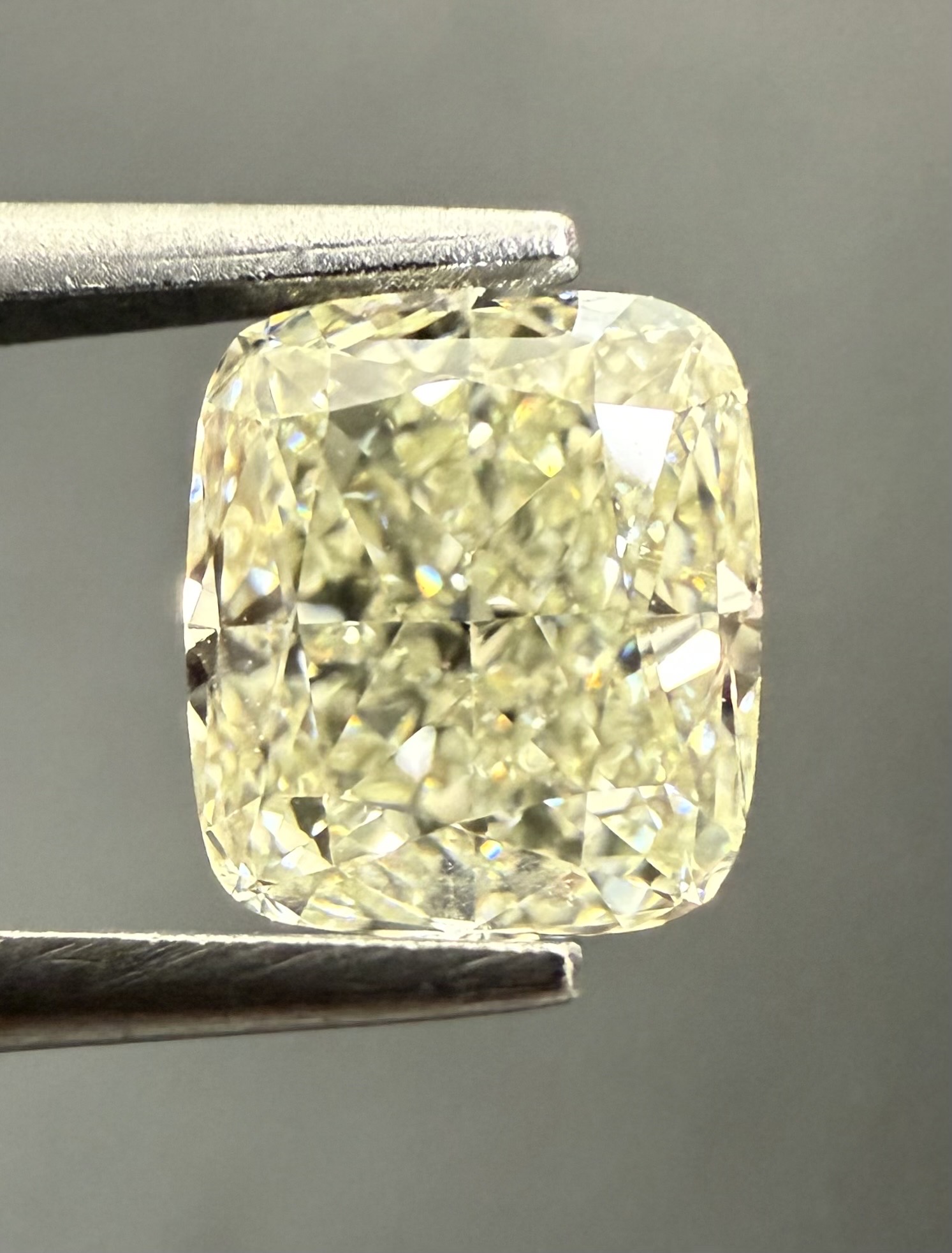 1.04ct Cushion SINGLE