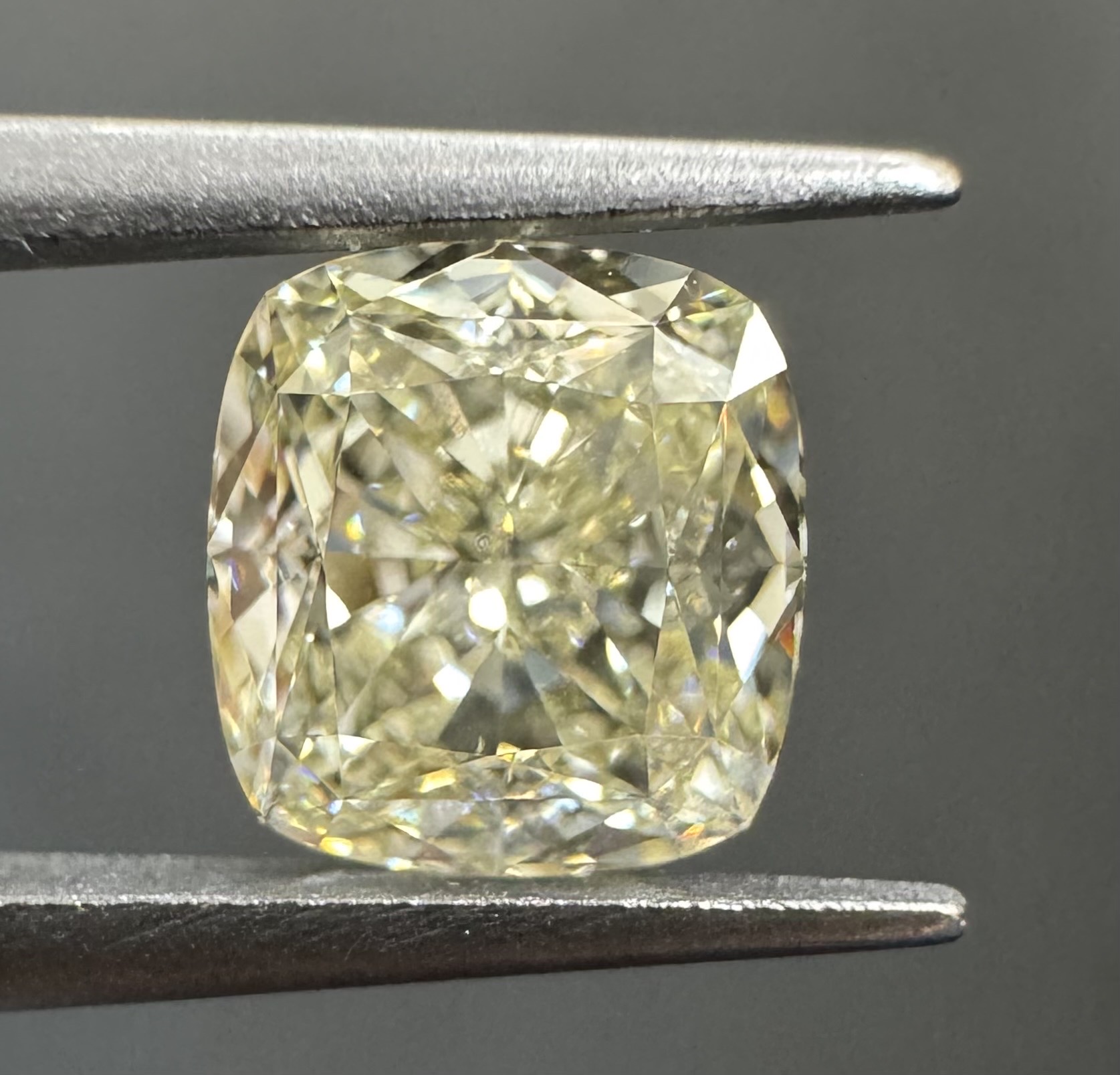 1.09ct Cushion SINGLE