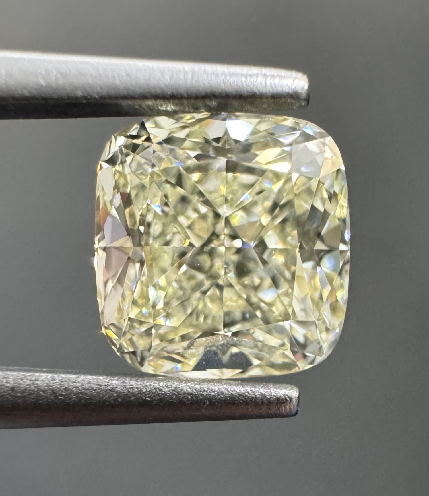 1.01ct Cushion SINGLE