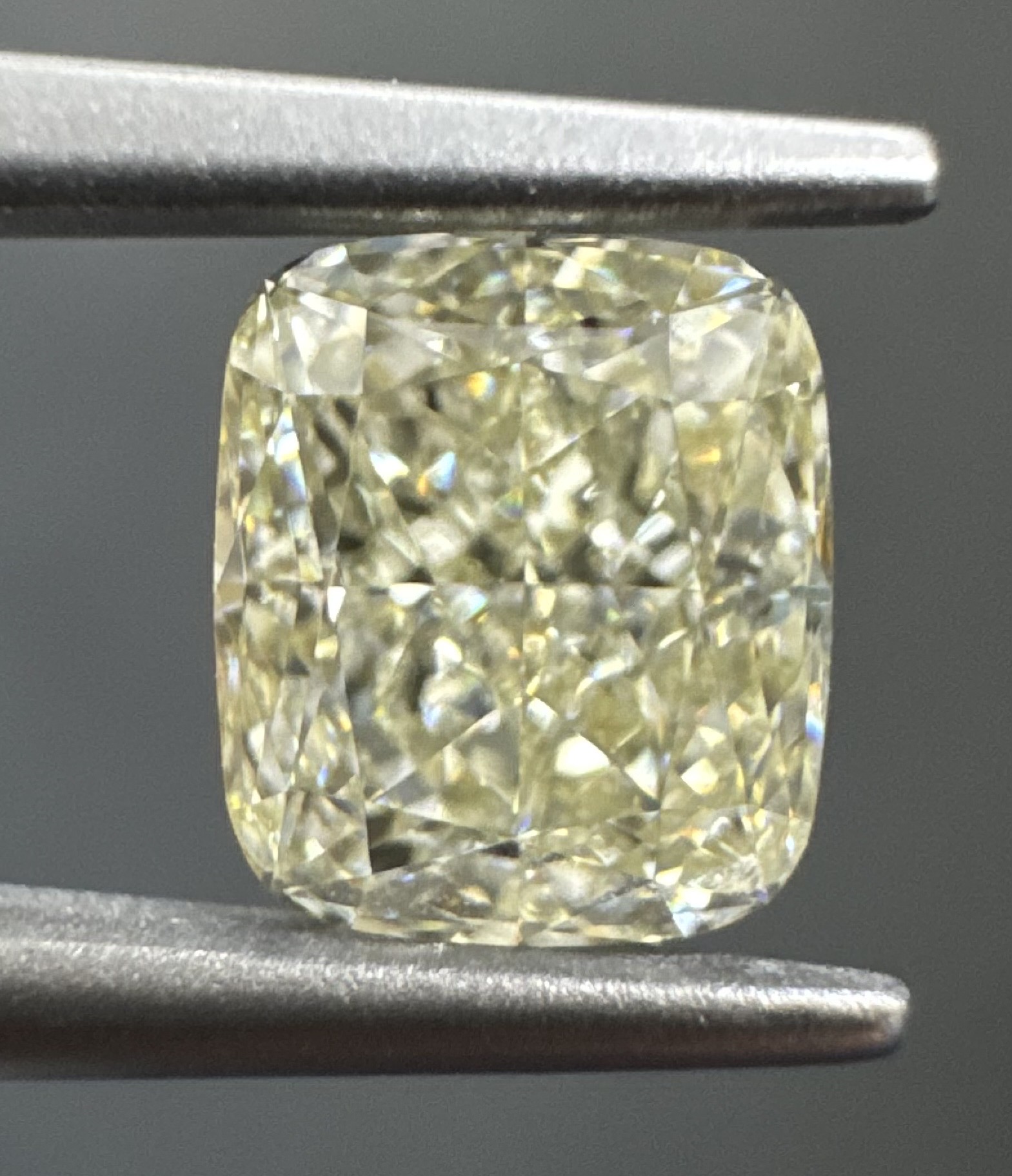 1.01ct Cushion SINGLE