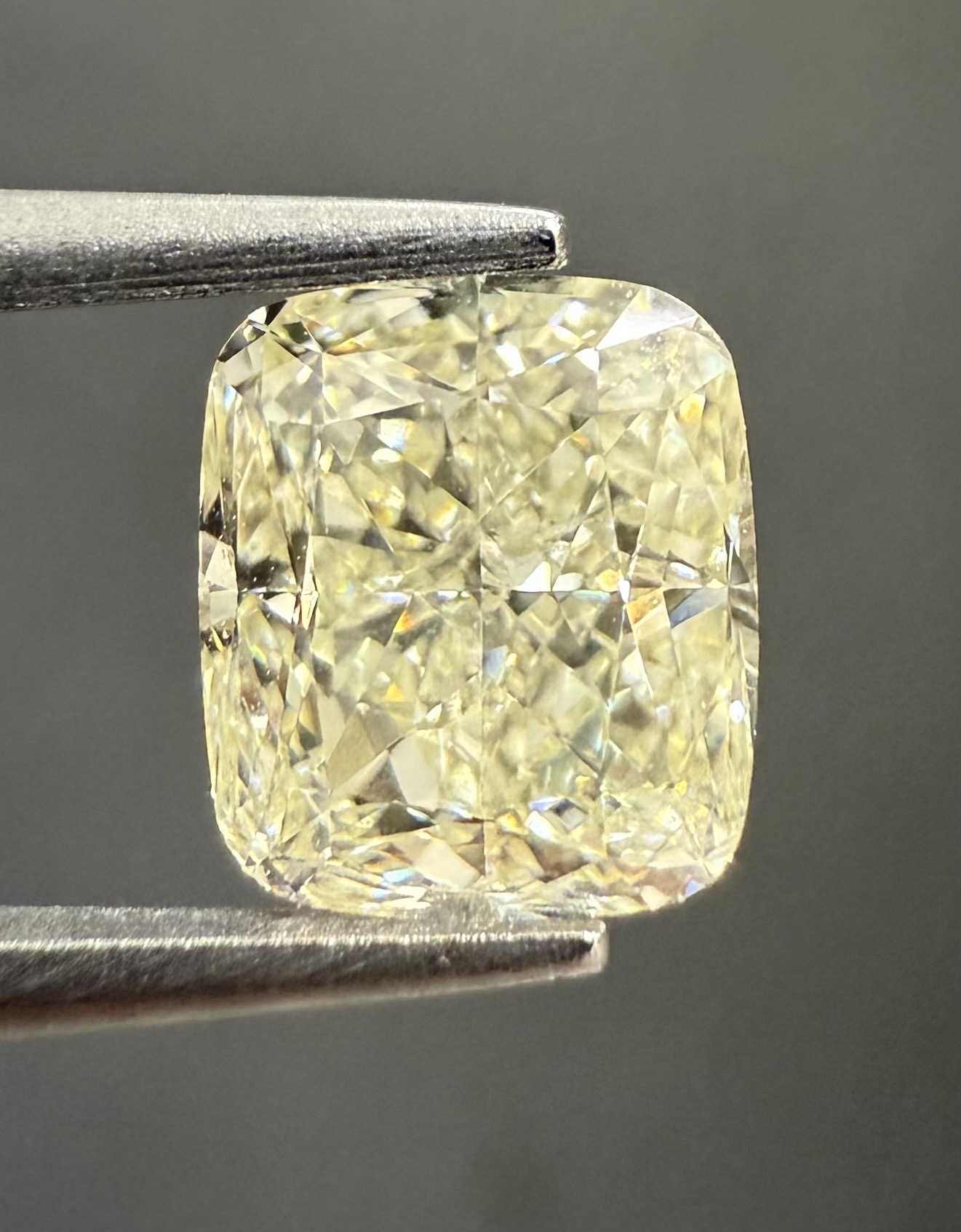 1.03ct Cushion SINGLE