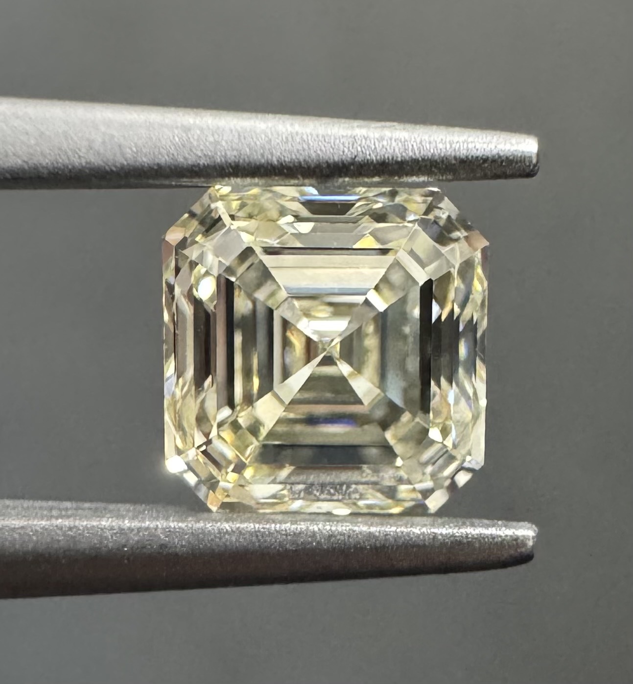 1.01ct SQUARE EMERALD CUT SINGLE