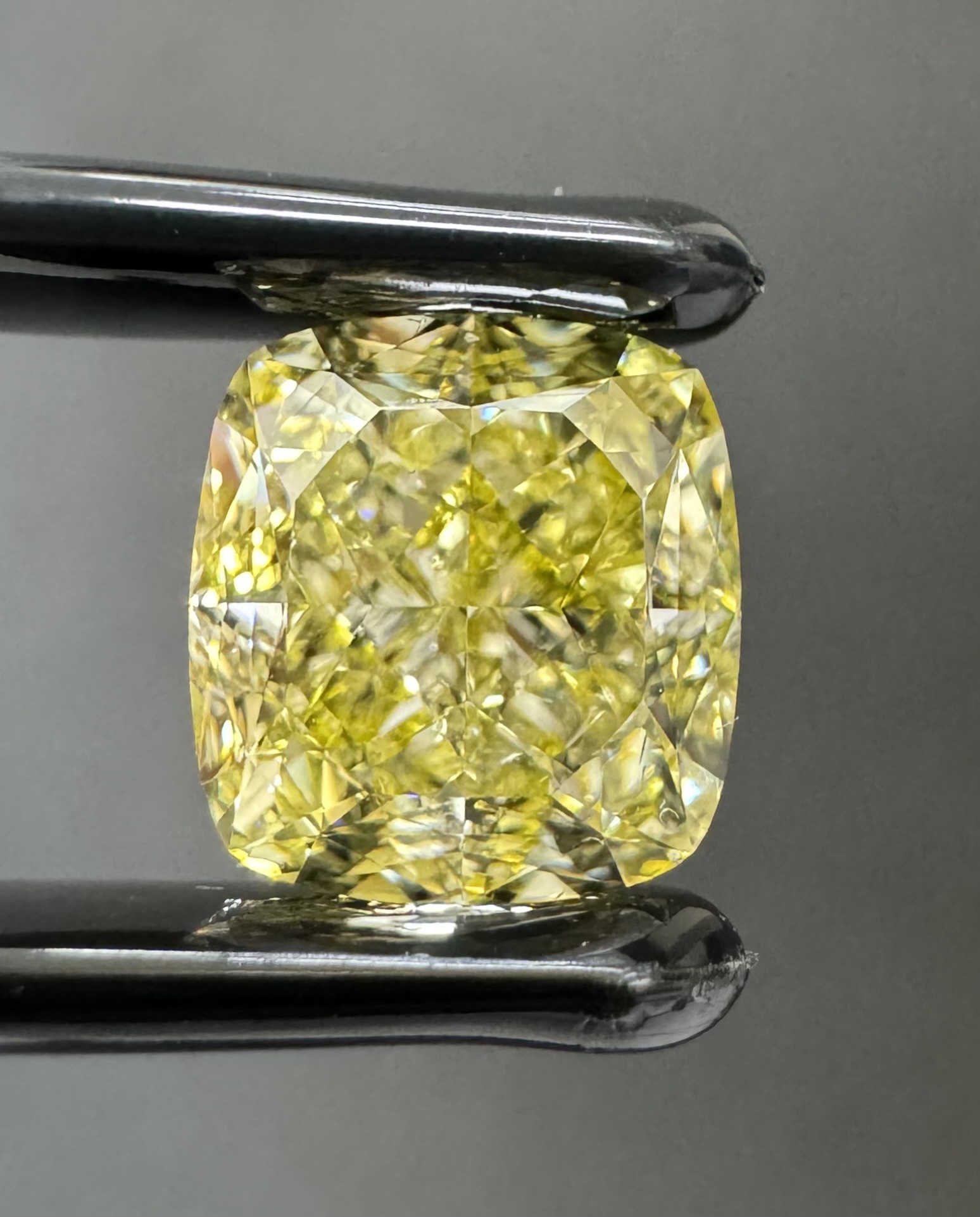 3.01ct Cushion SINGLE image 2 of 3