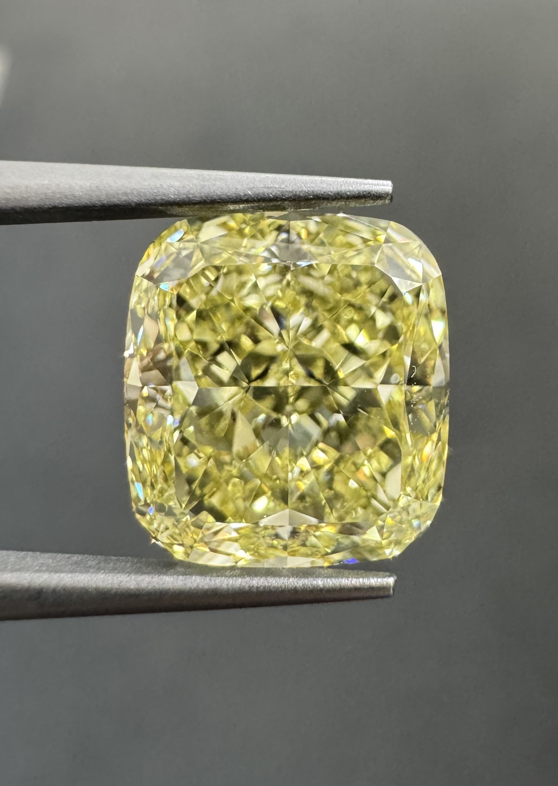 4.06ct Cushion SINGLE image 2 of 3