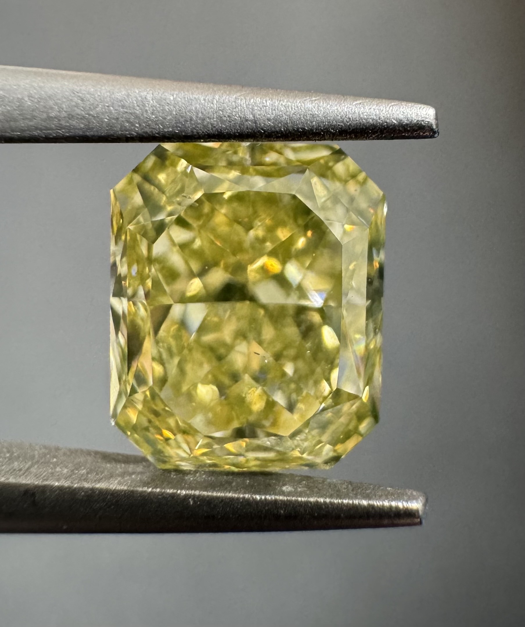 1.26ct Radiant SINGLE image 2 of 3