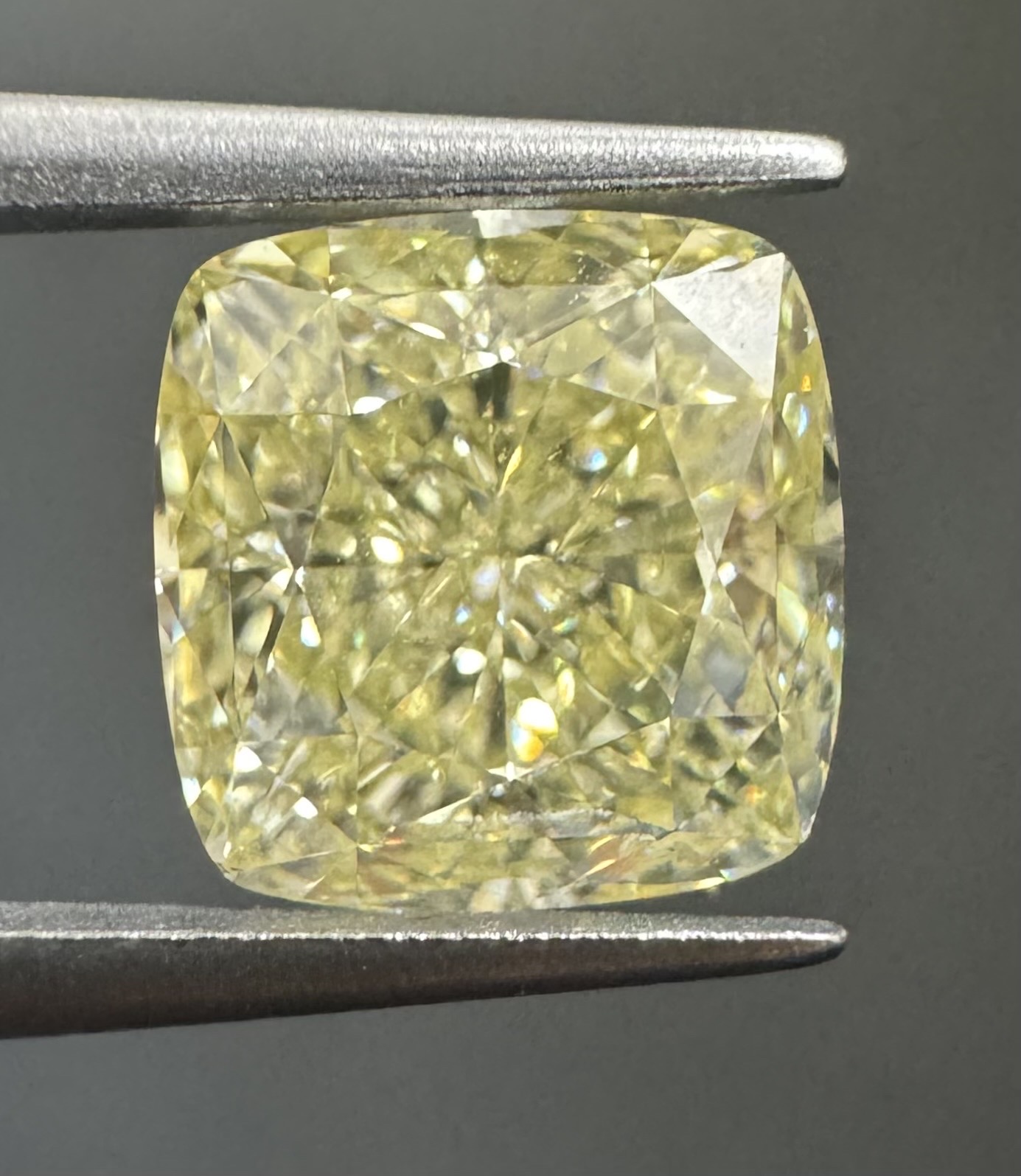 2.13ct Cushion SINGLE image 2 of 3