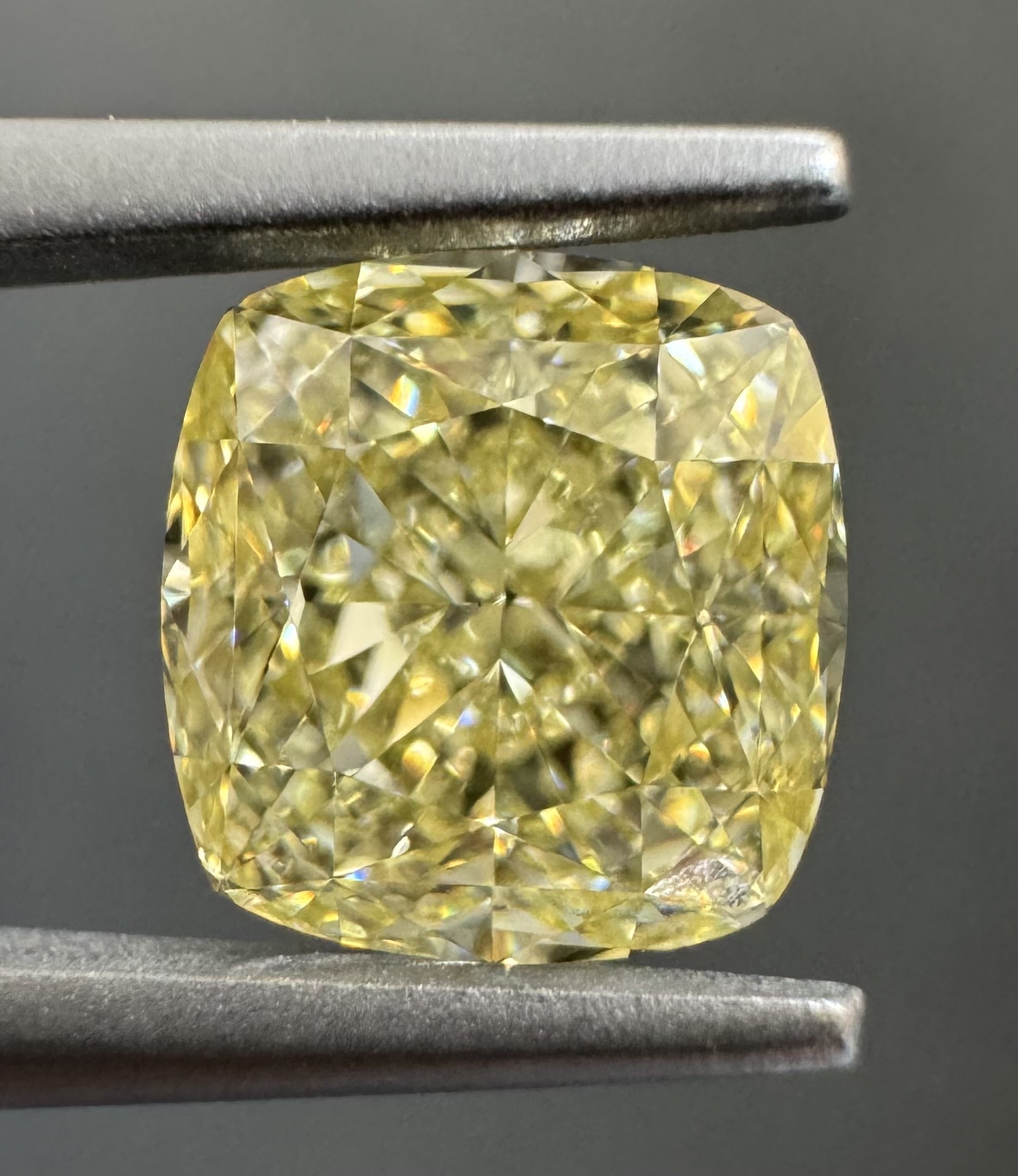1.53ct Cushion SINGLE image 2 of 3