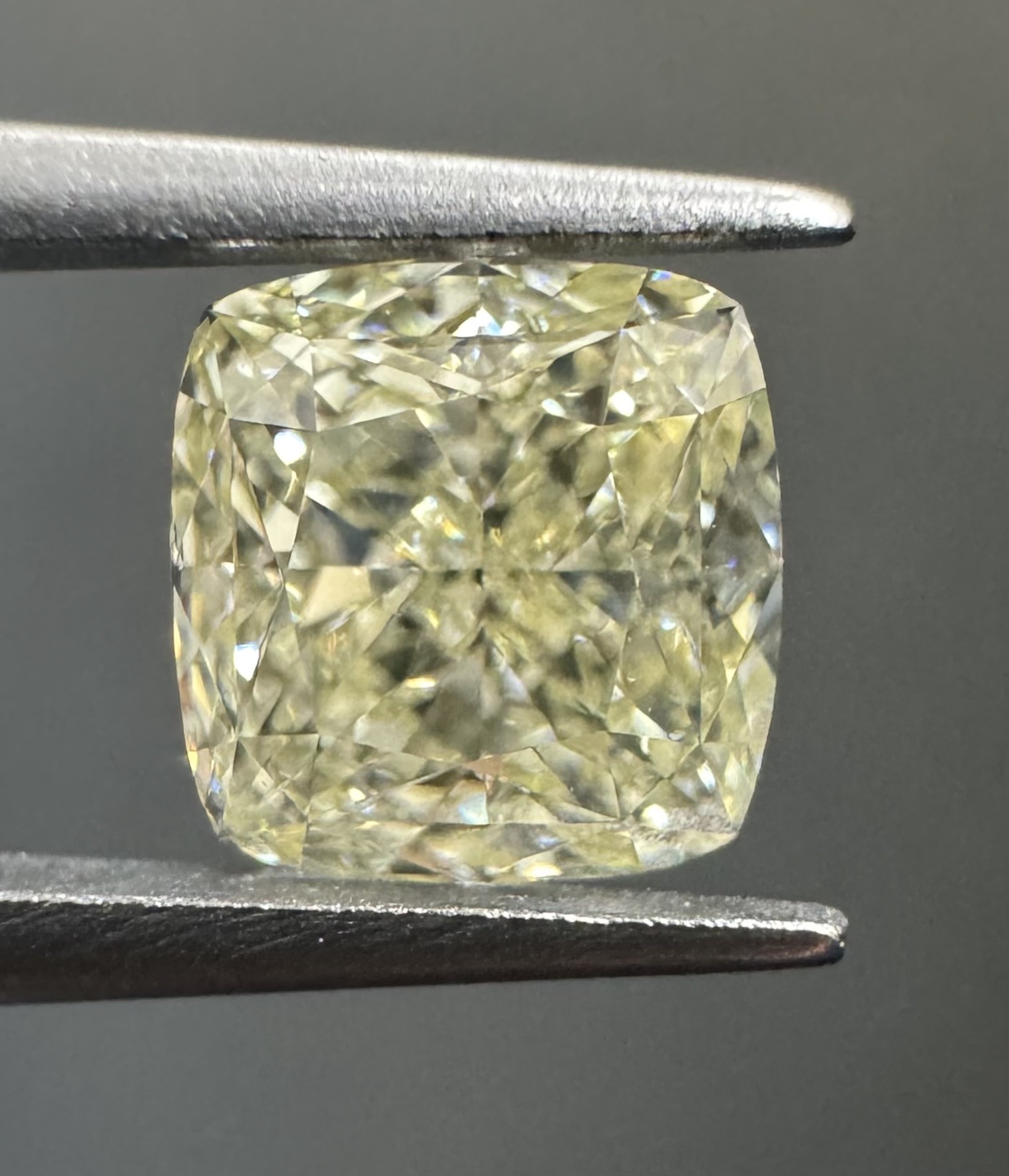 1.03ct Cushion SINGLE image 3 of 4